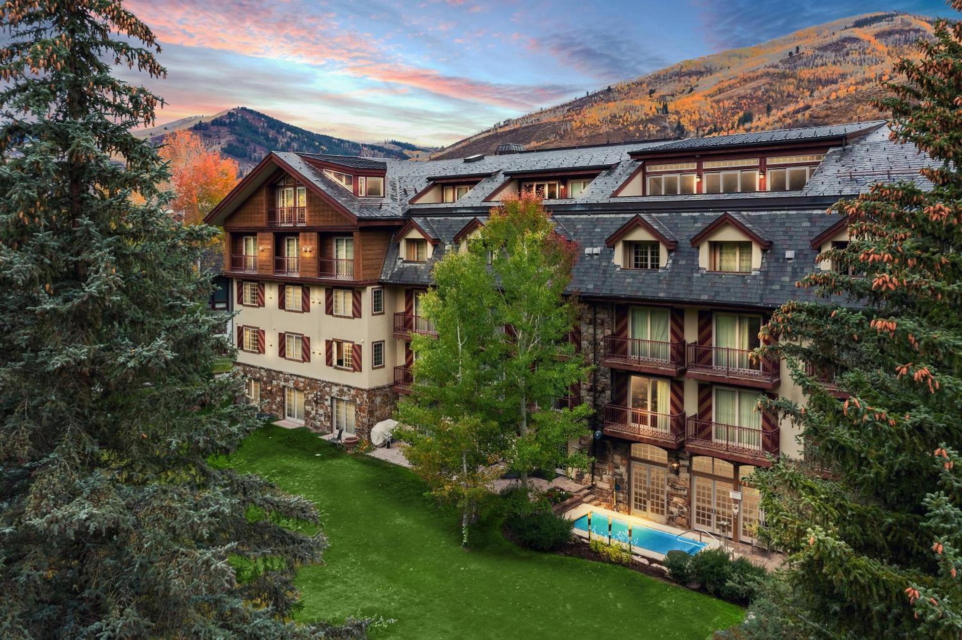 Tivoli Lodge photo 37