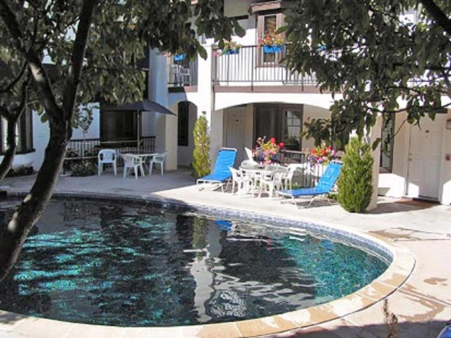 St Moritz Lodge and Condominiums photo 40