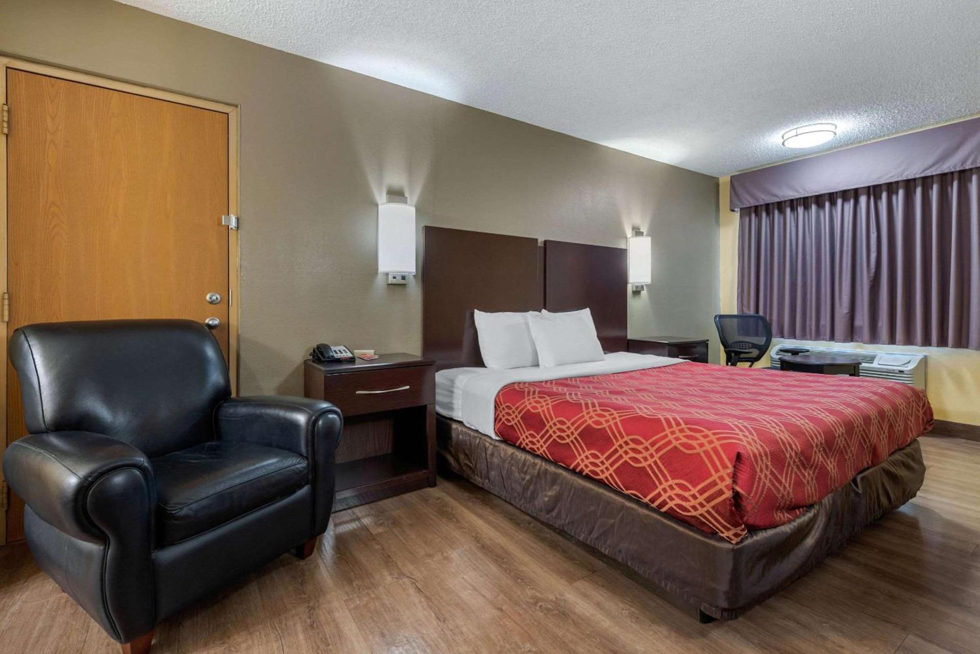 Econo Lodge Lexington Southeast photo 14
