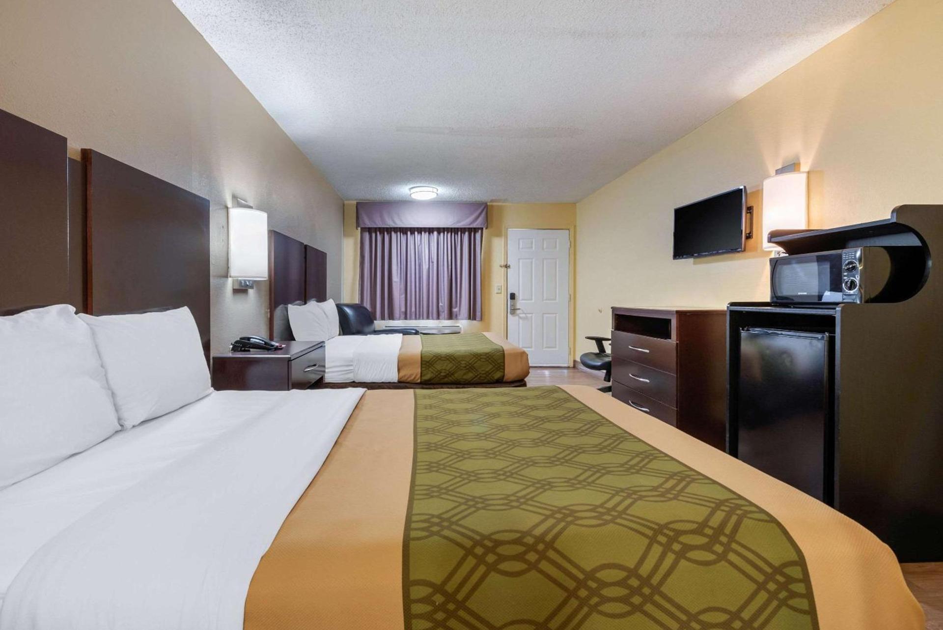 Econo Lodge Lexington Southeast photo 9