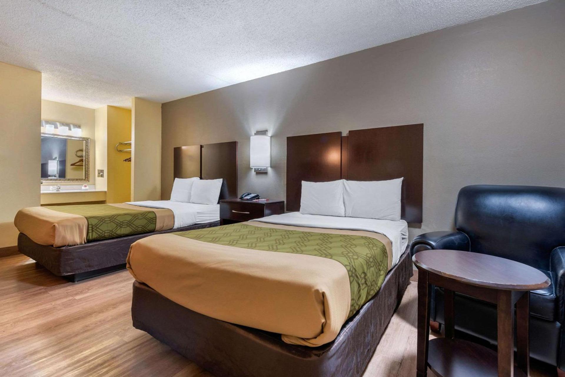 Econo Lodge Lexington Southeast photo 10