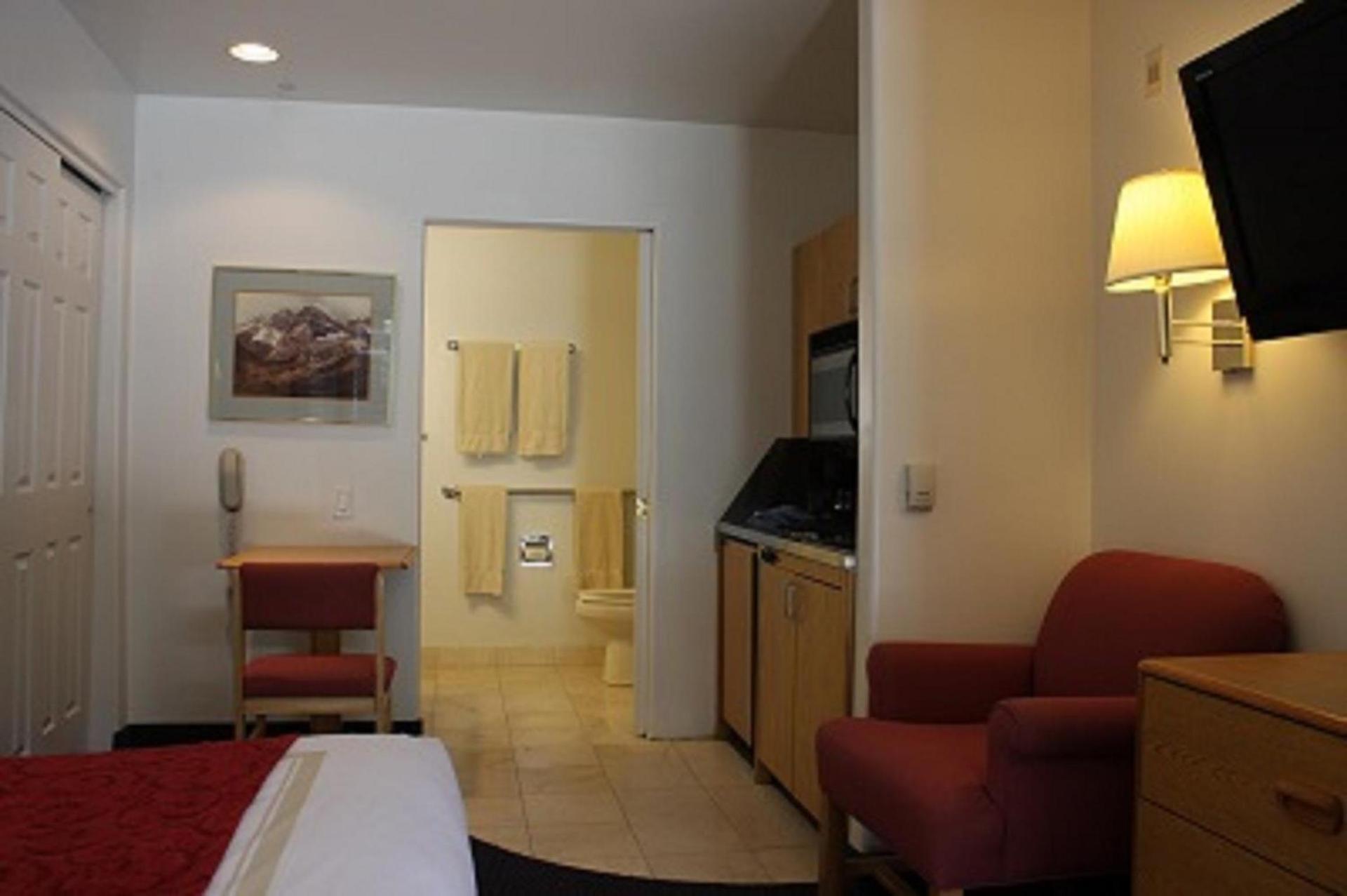 St Moritz Lodge and Condominiums photo 41