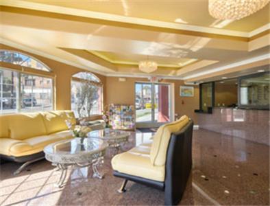 Super 8 by Wyndham Los Angeles Downtown photo 18