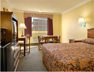 Super 8 by Wyndham Los Angeles Downtown photo 15