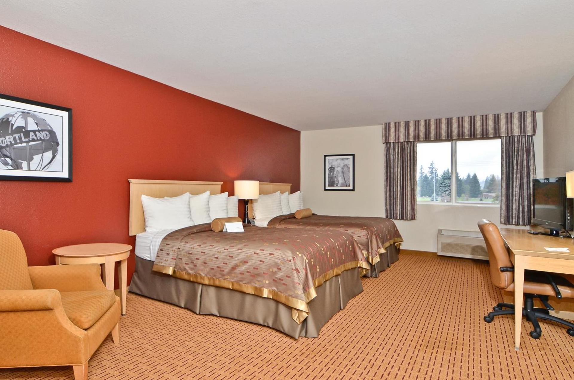 Clackamas Inn and Suites photo 22