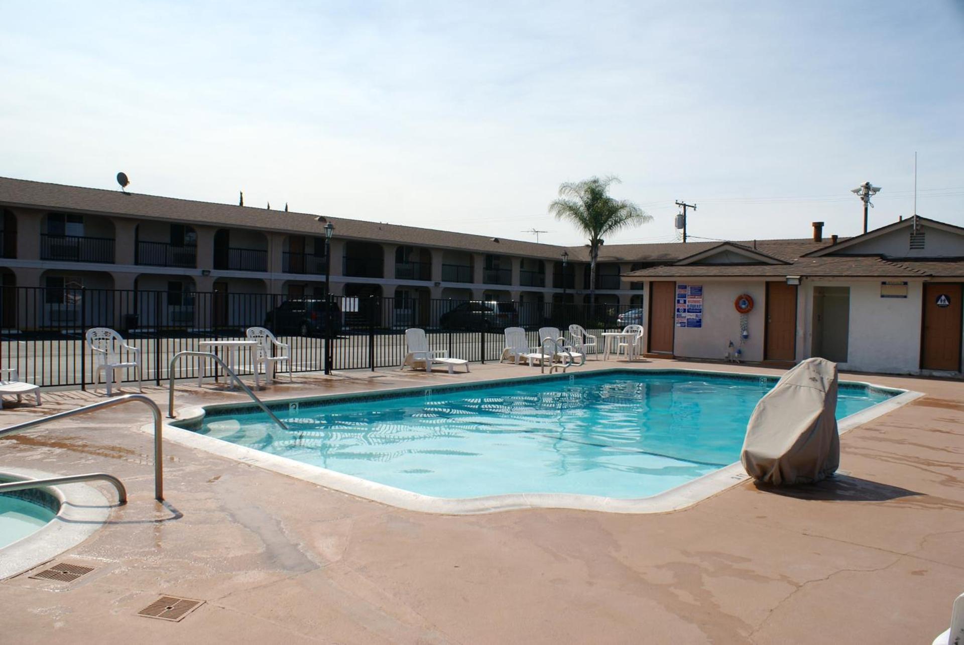 Colony Inn photo 20