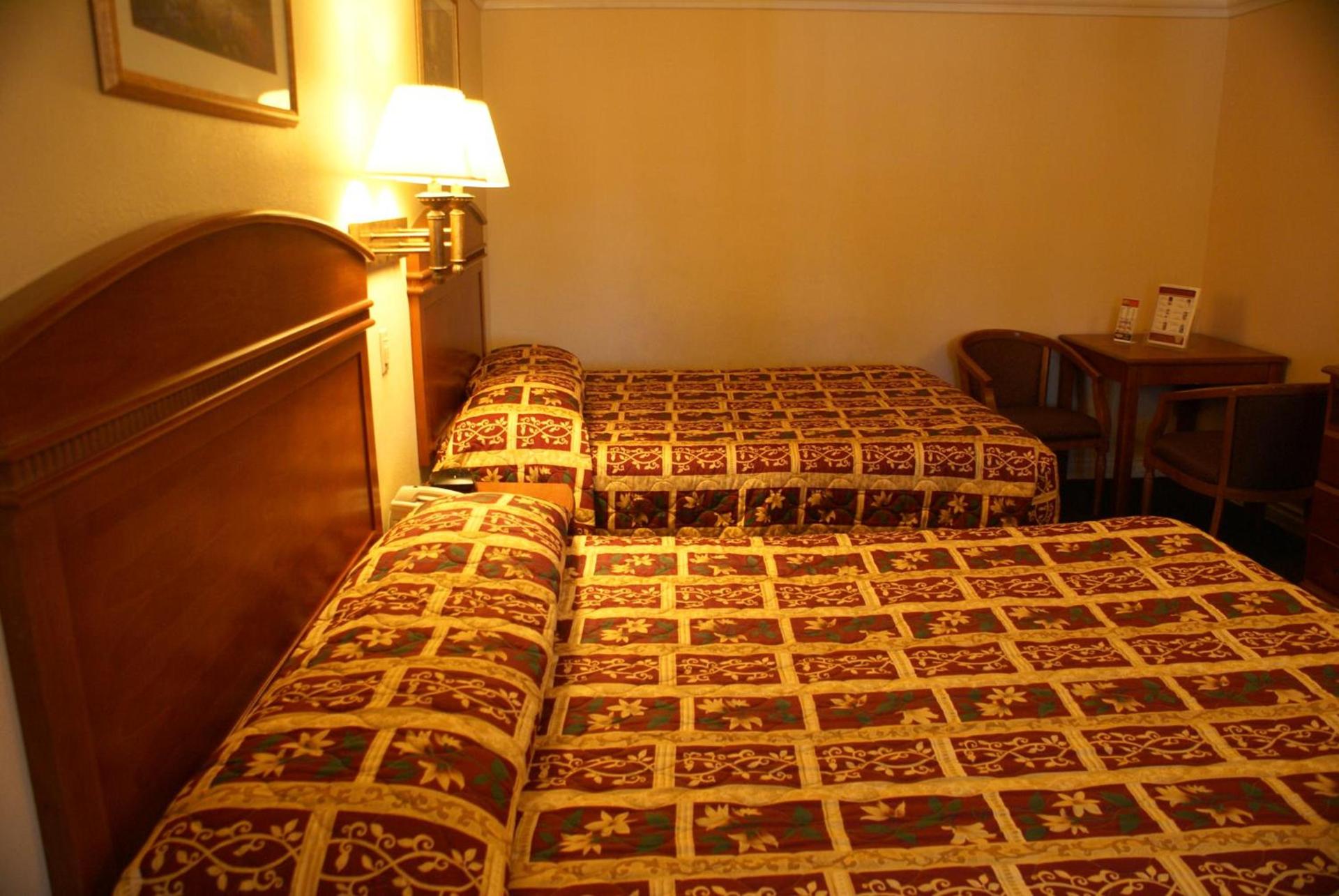Colony Inn photo 31