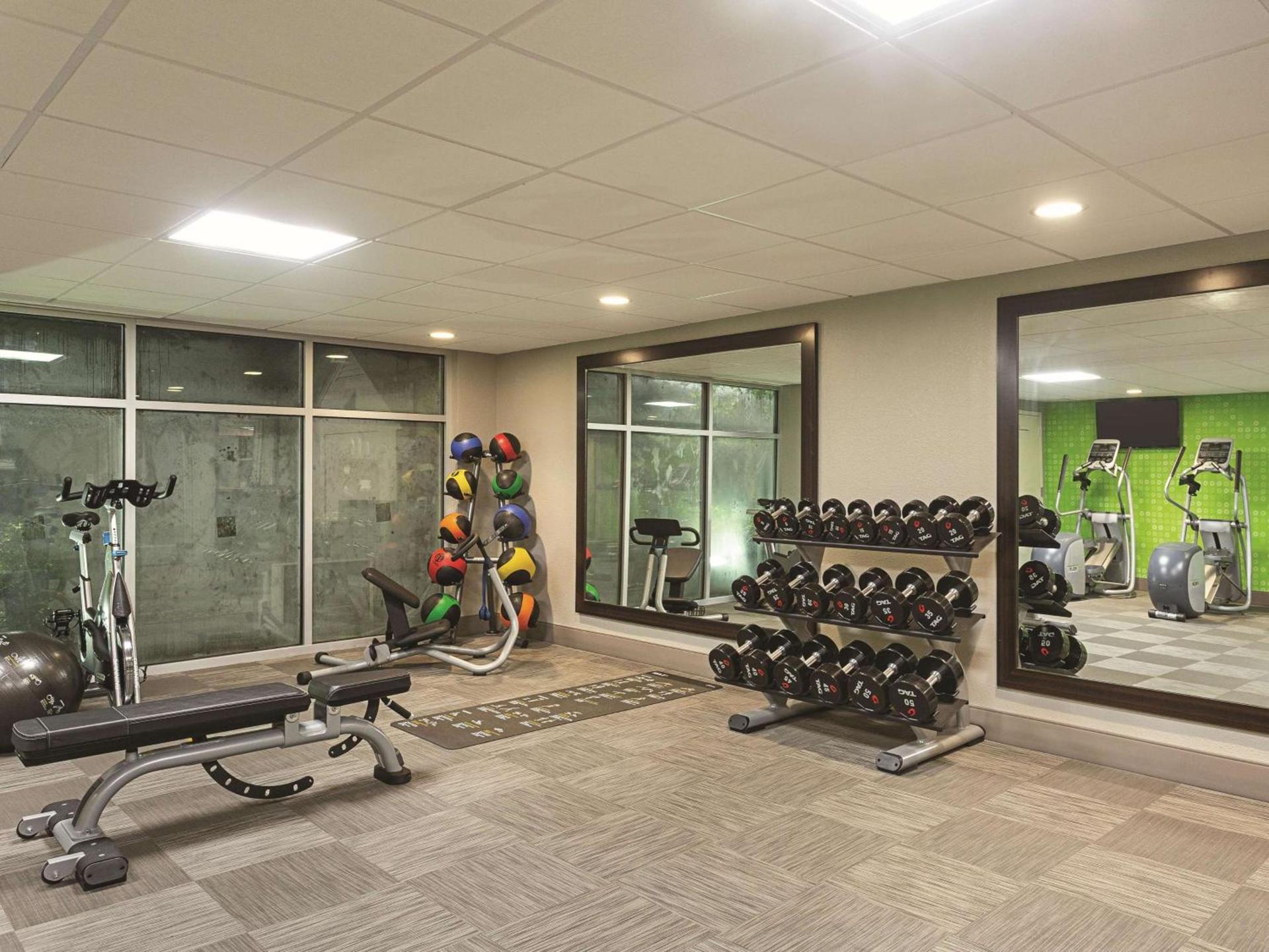 La Quinta by Wyndham Baltimore BWI Airport photo 12