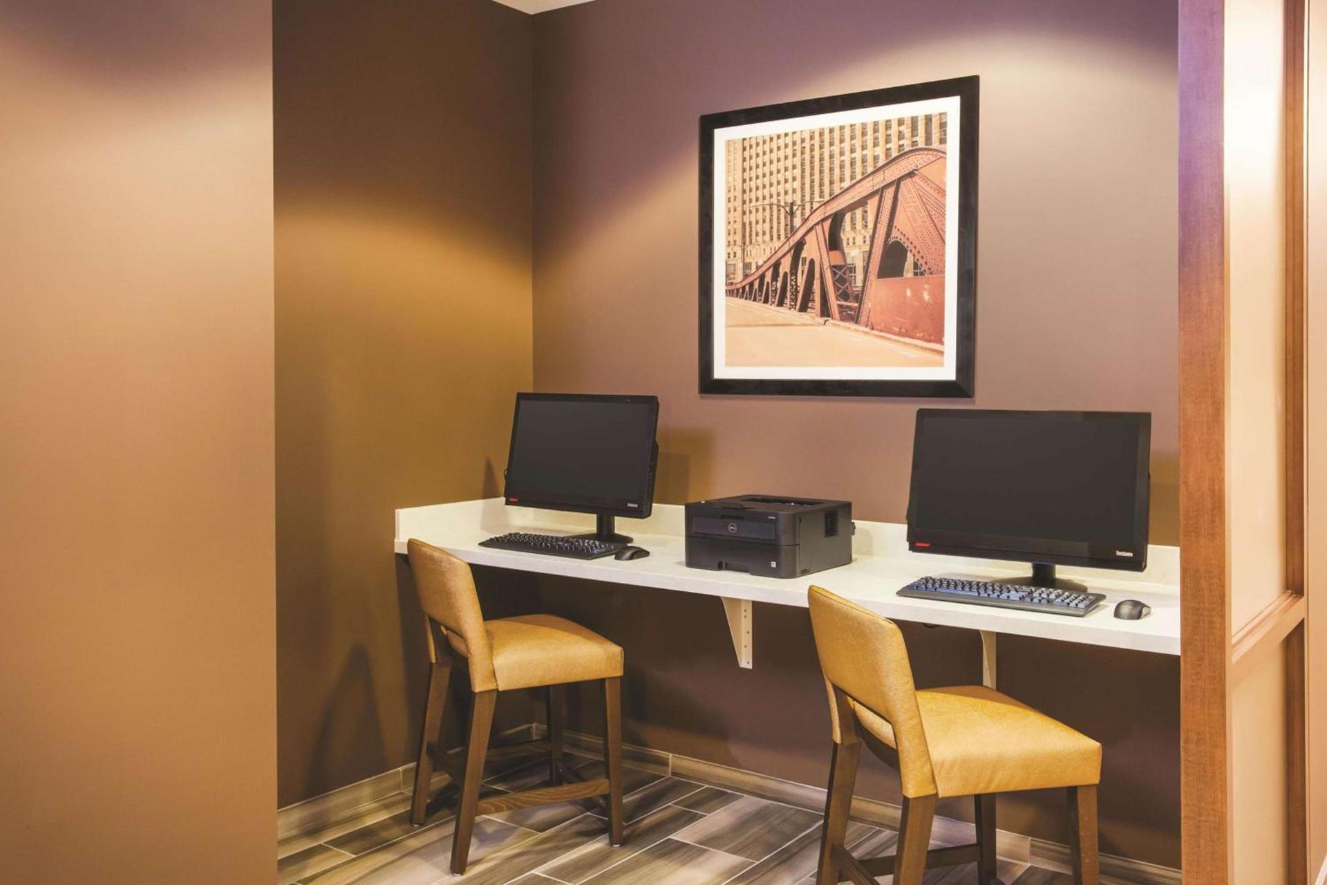 La Quinta Inn & Suites by Wyndham Chicago Downtown photo 67