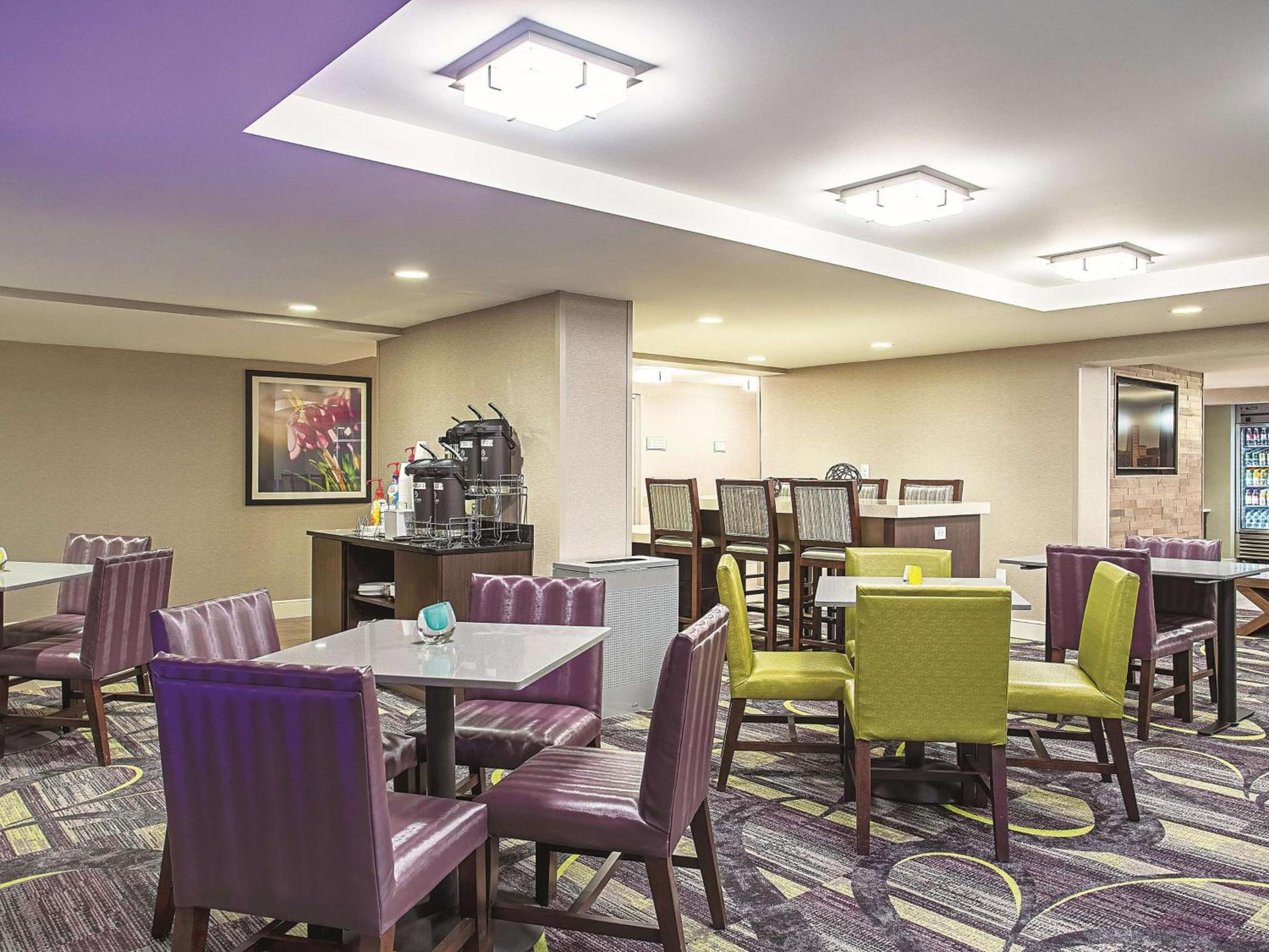 La Quinta by Wyndham Baltimore N / White Marsh photo 9