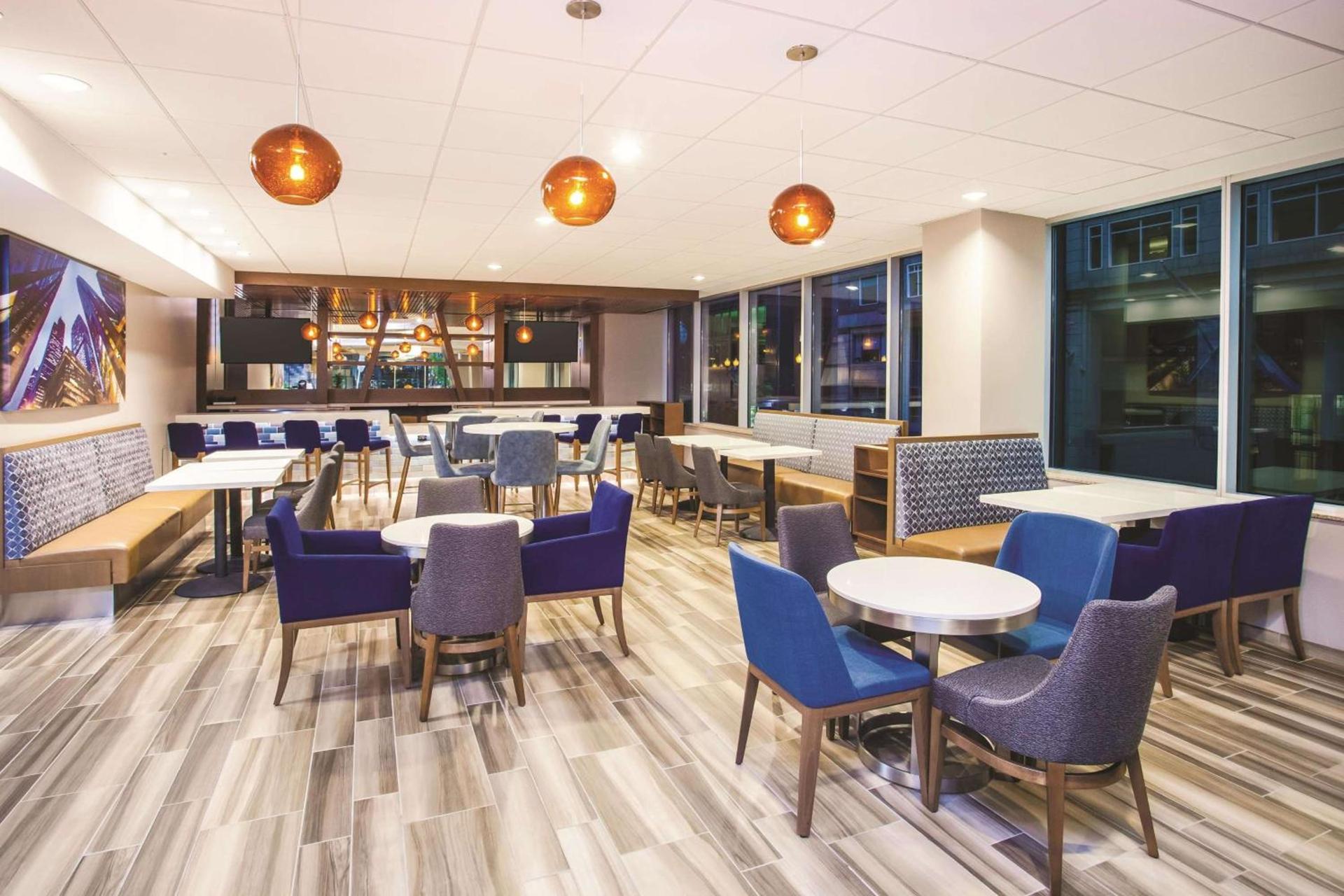La Quinta Inn & Suites by Wyndham Chicago Downtown photo 56