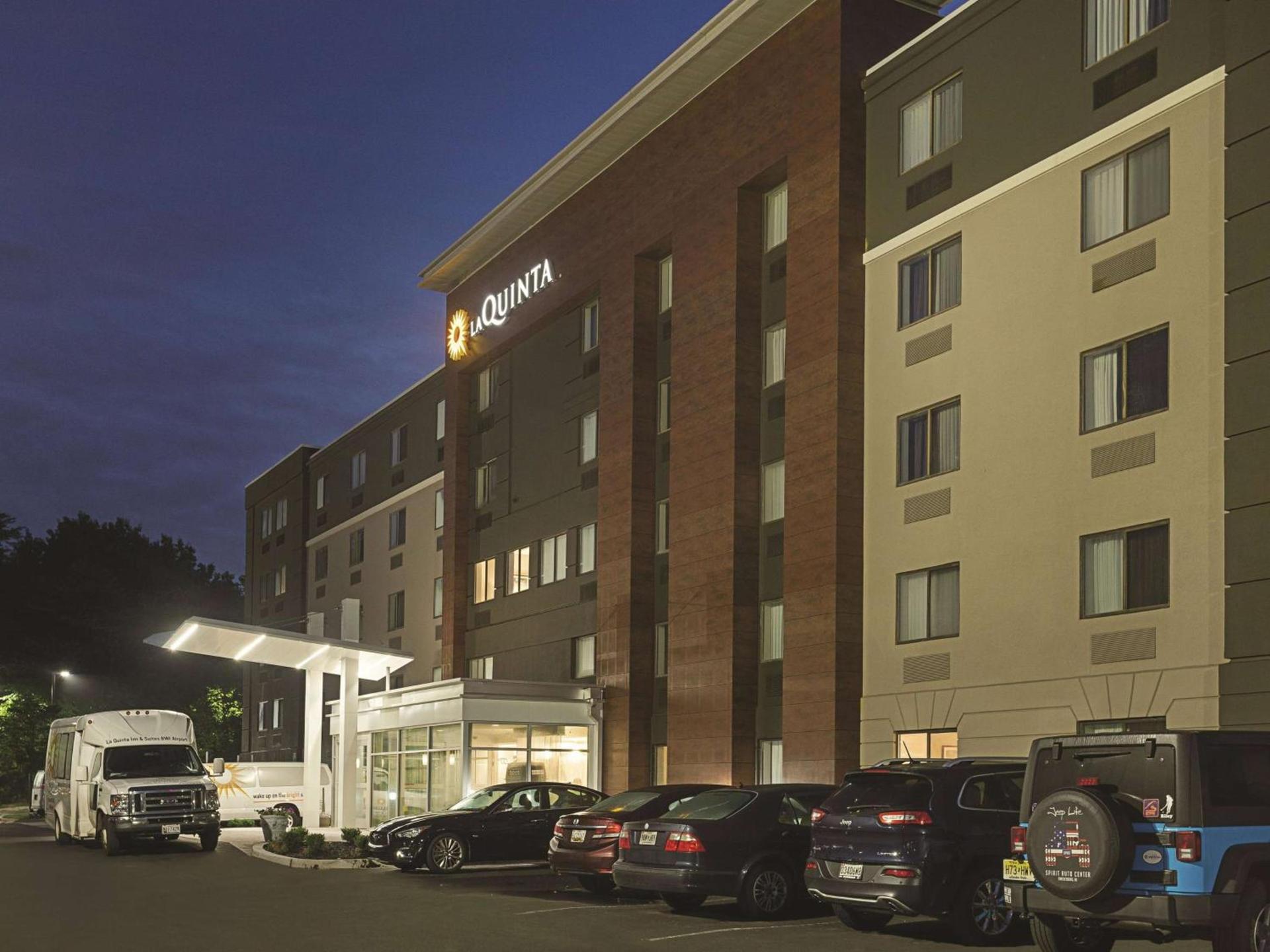 La Quinta by Wyndham Baltimore BWI Airport photo 8