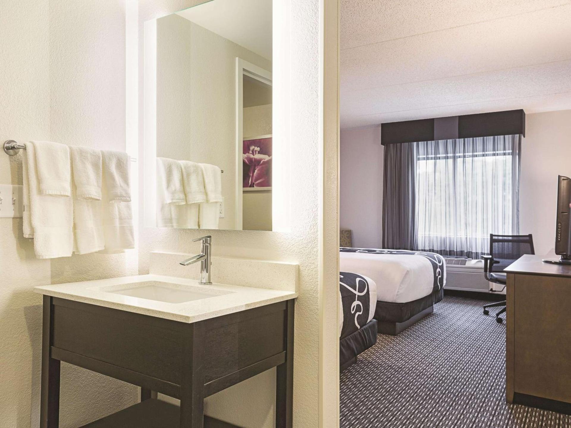 La Quinta by Wyndham Baltimore BWI Airport photo 9