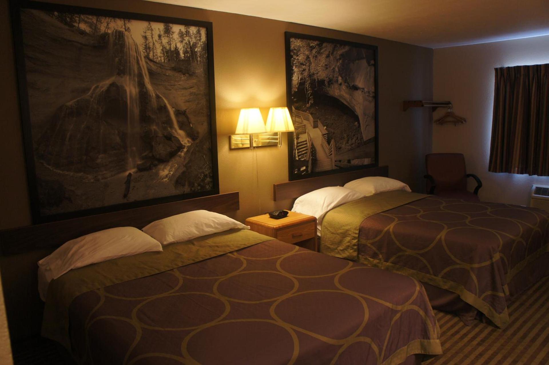 Super 8 by Wyndham Fremont NE photo 12