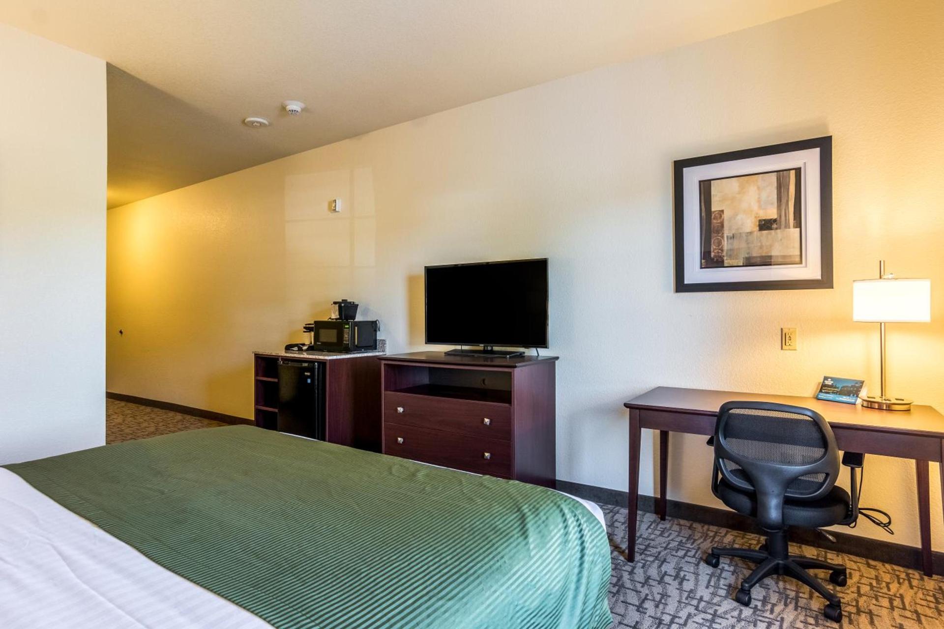 Cobblestone Hotel & Suites - Torrington photo 23