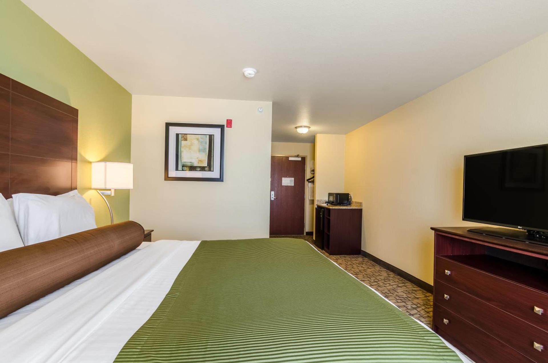 Cobblestone Hotel & Suites - Torrington photo 9