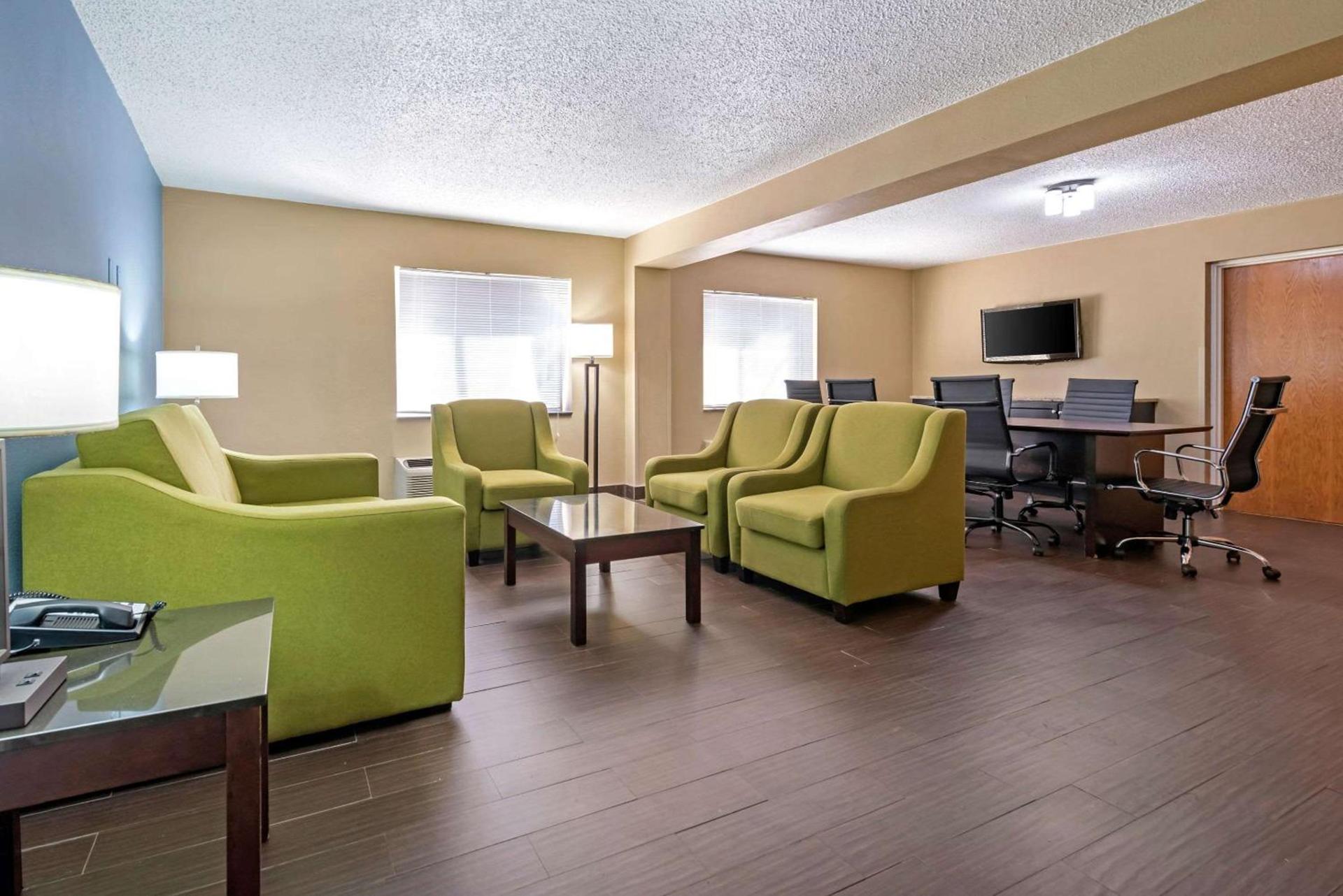 Clarion Hotel Conference Center Lexington North photo 96