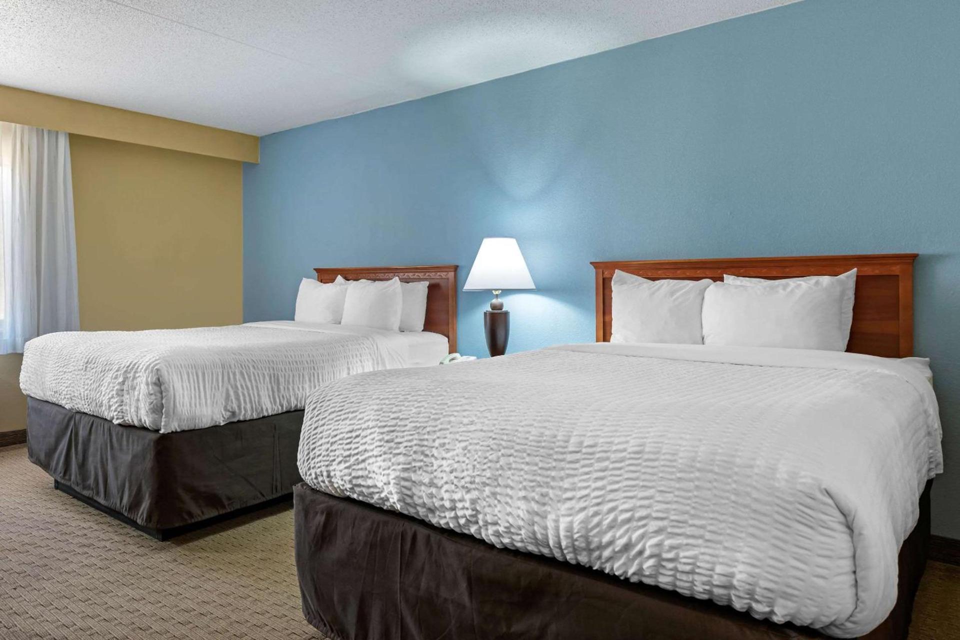 Clarion Hotel Conference Center Lexington North photo 97