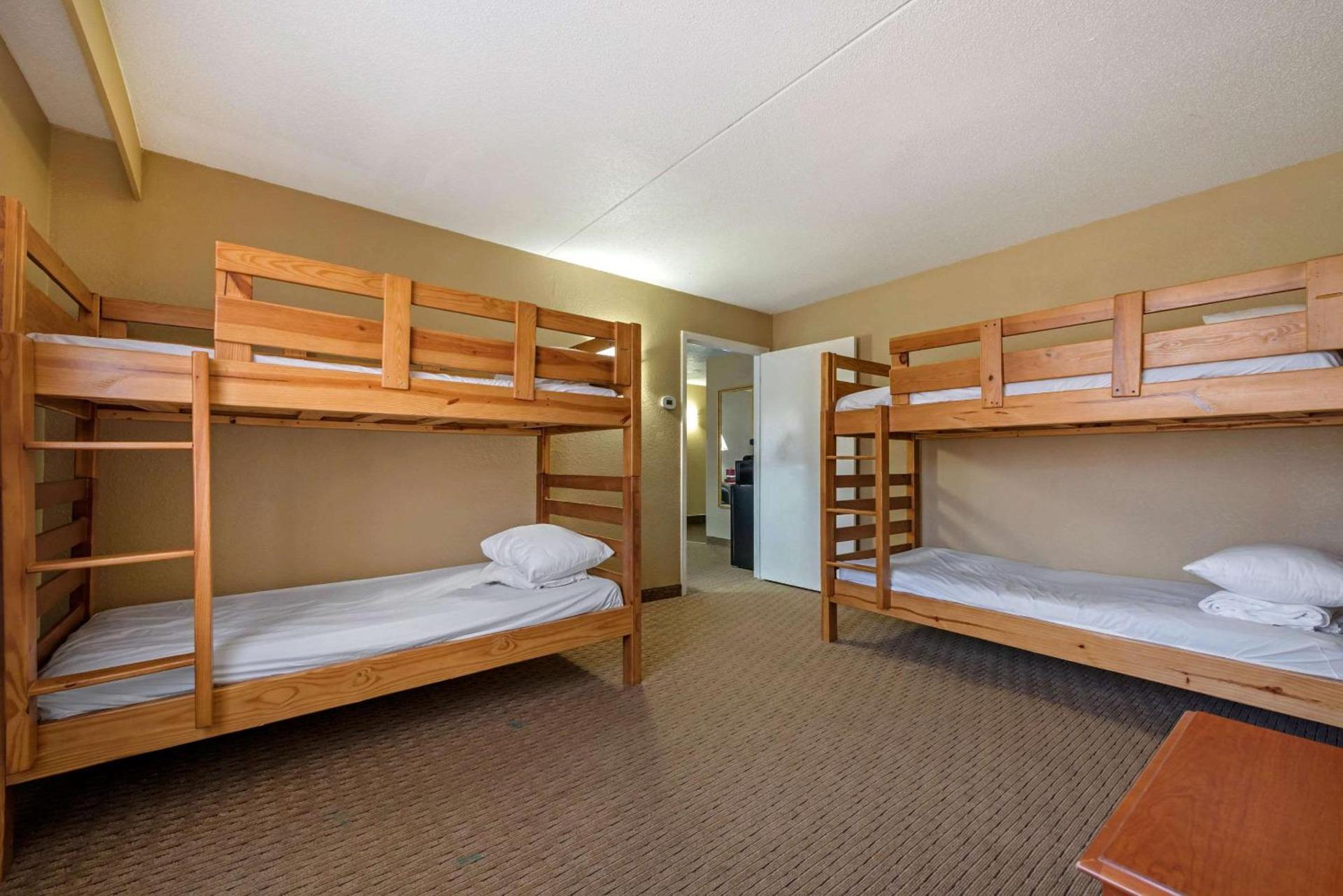 Clarion Hotel Conference Center Lexington North photo 47