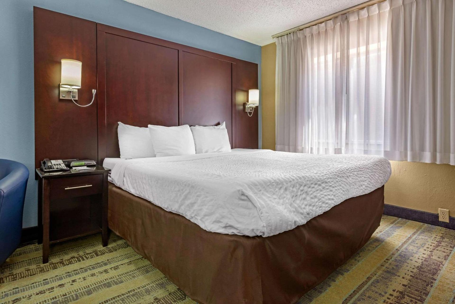 Clarion Hotel Conference Center Lexington North photo 30