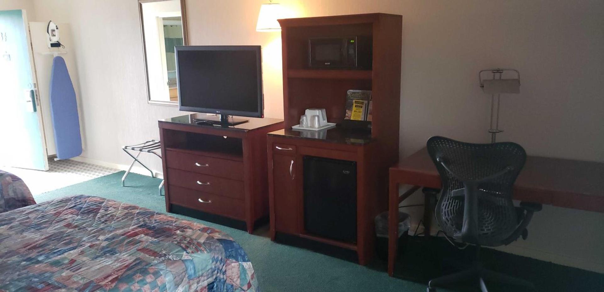 Huntingdon Motor Inn photo 21