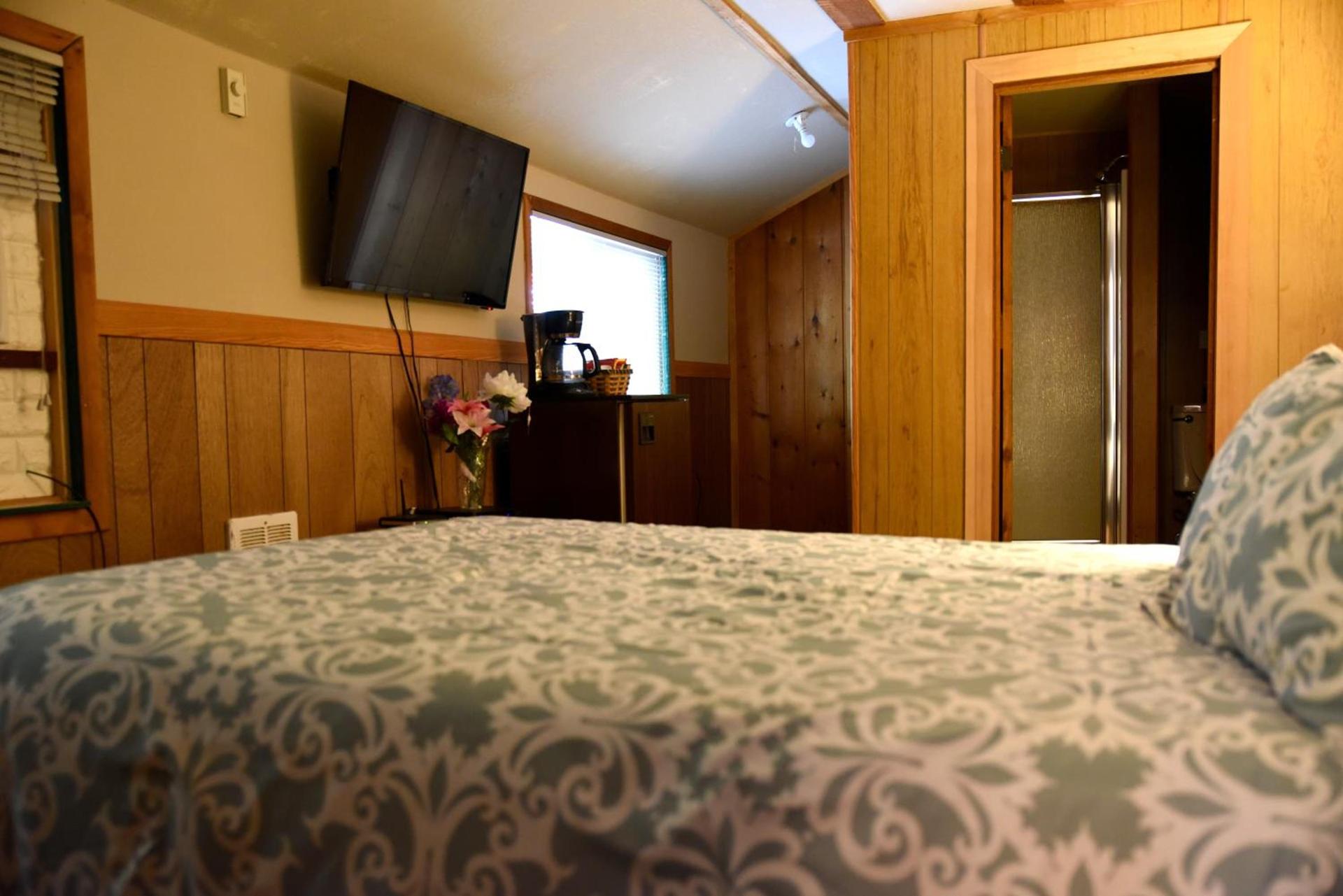 Gateway Inn & Cabins photo 15