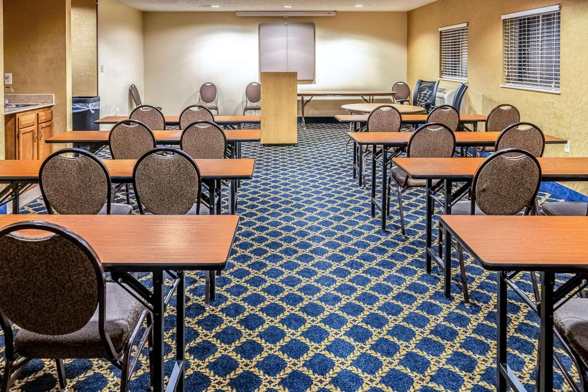 Quality Inn & Suites Seville photo 15