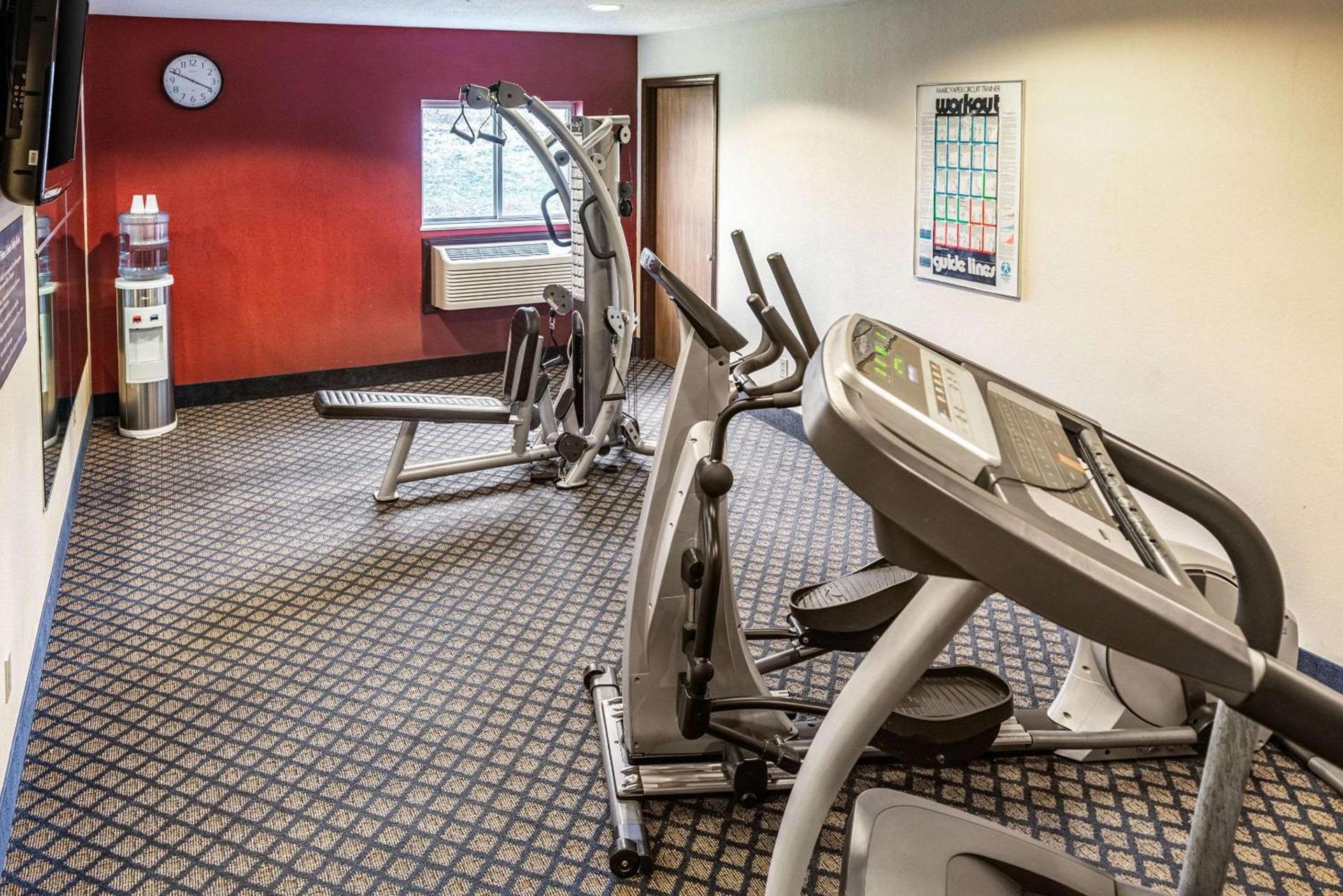 Quality Inn & Suites Seville photo 14