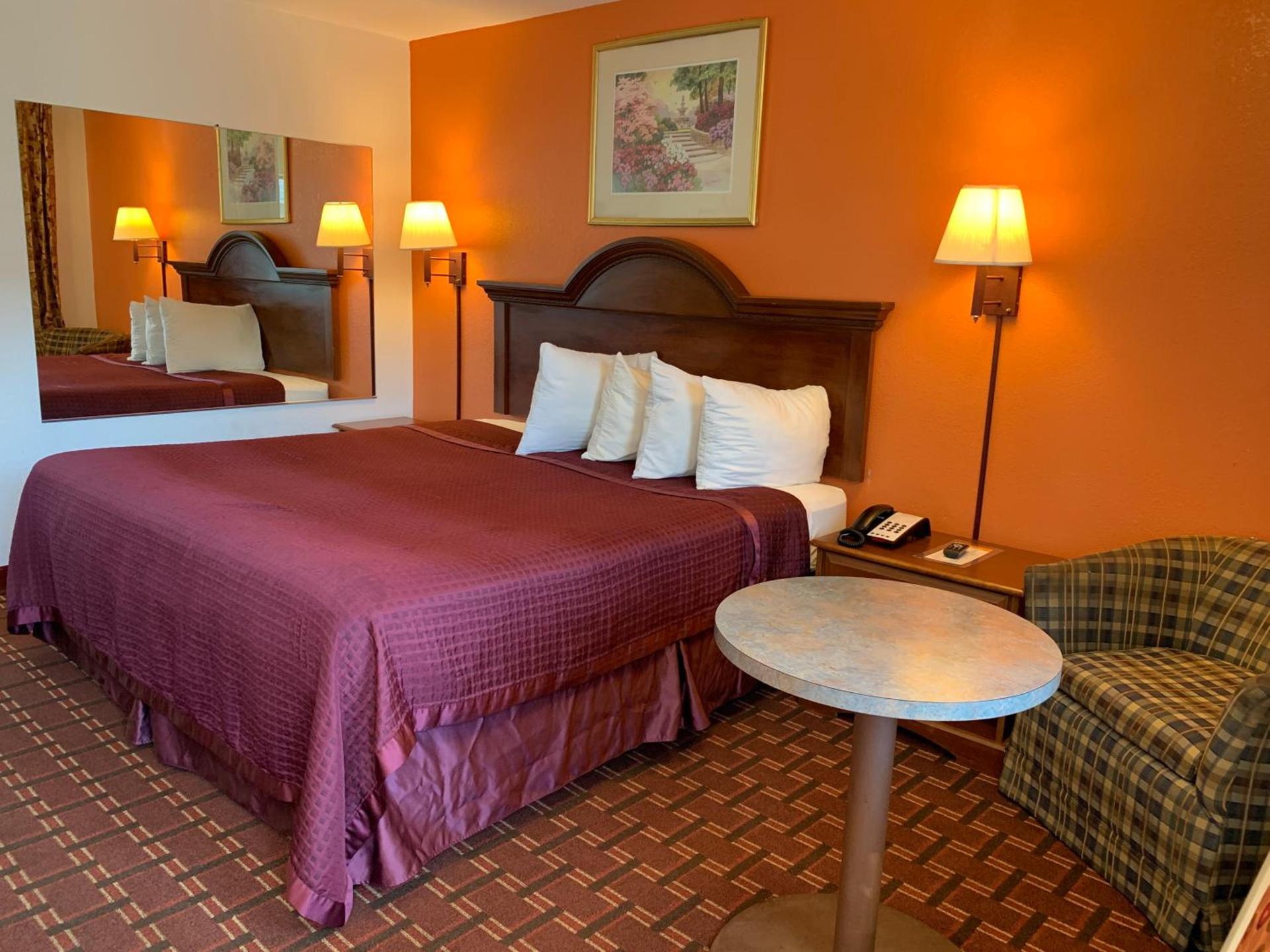 Royal Regency Inn photo 5