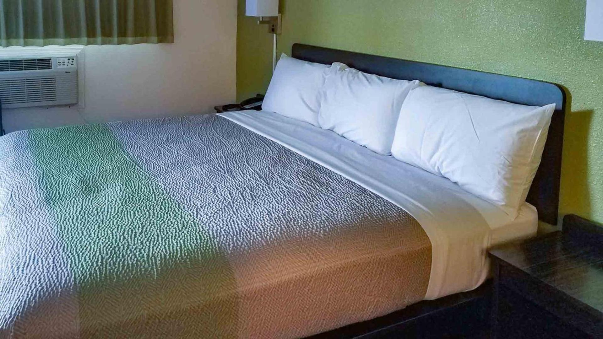 Motel 6-Burlington, WA photo 30