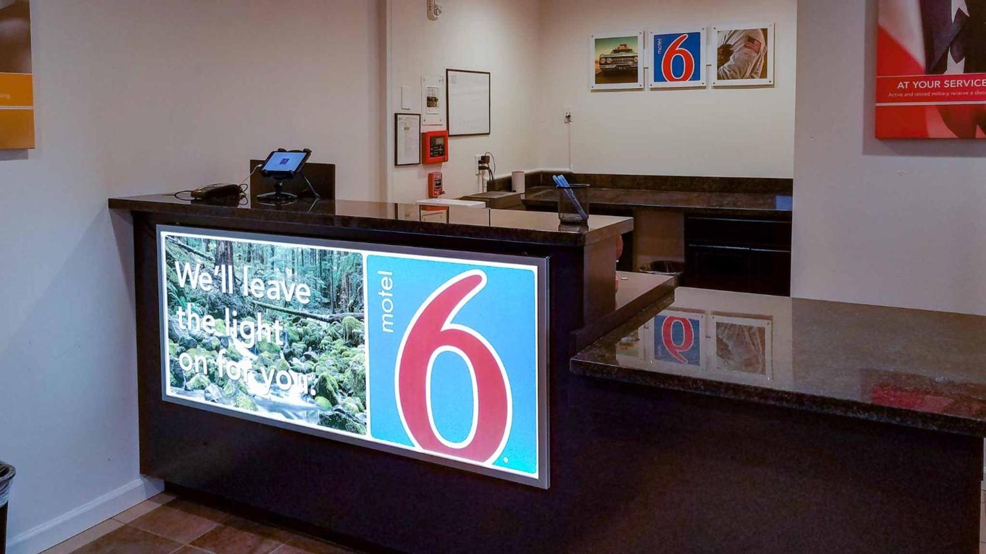 Motel 6-Burlington, WA photo 31