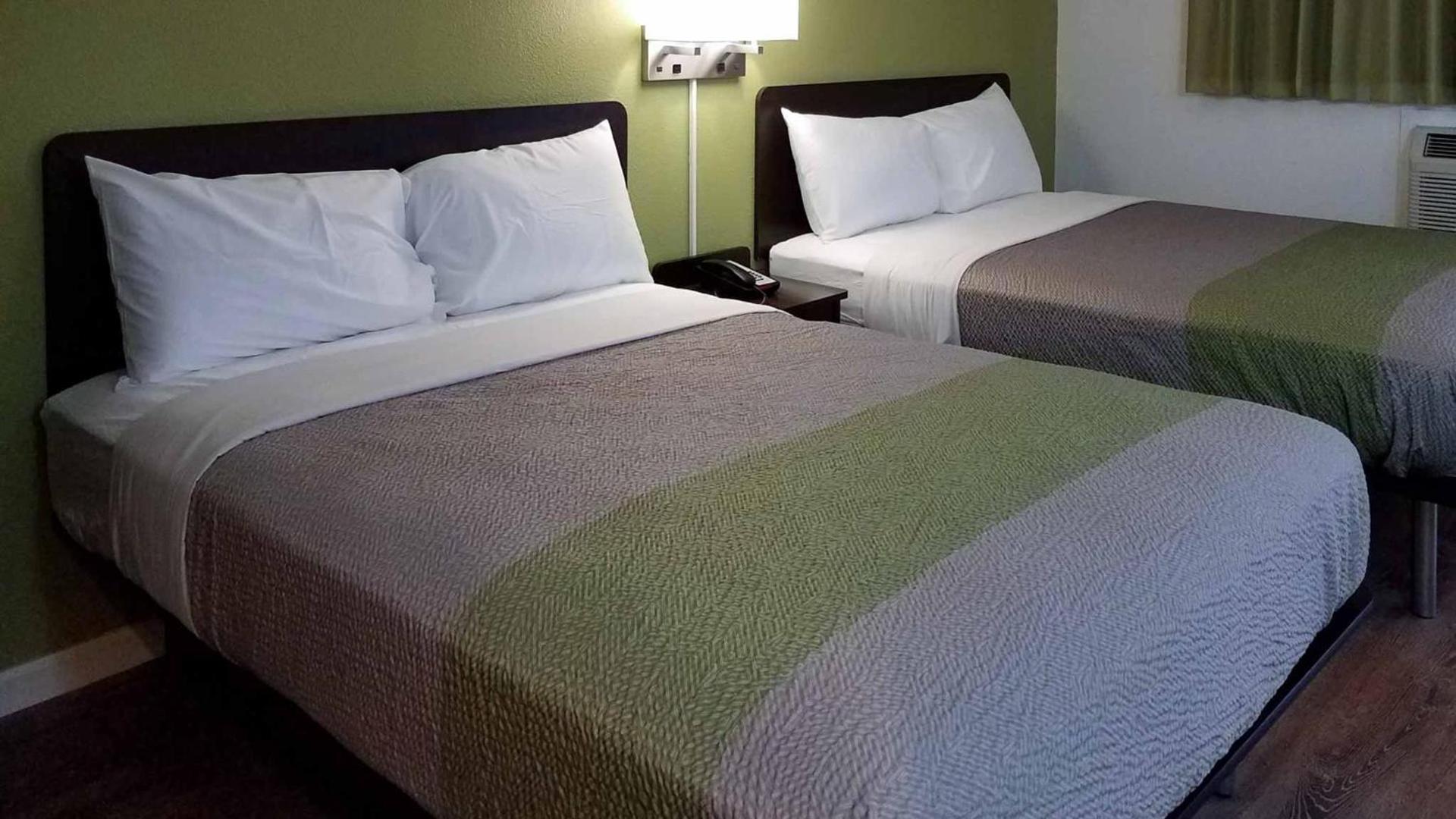 Motel 6-Burlington, WA photo 32