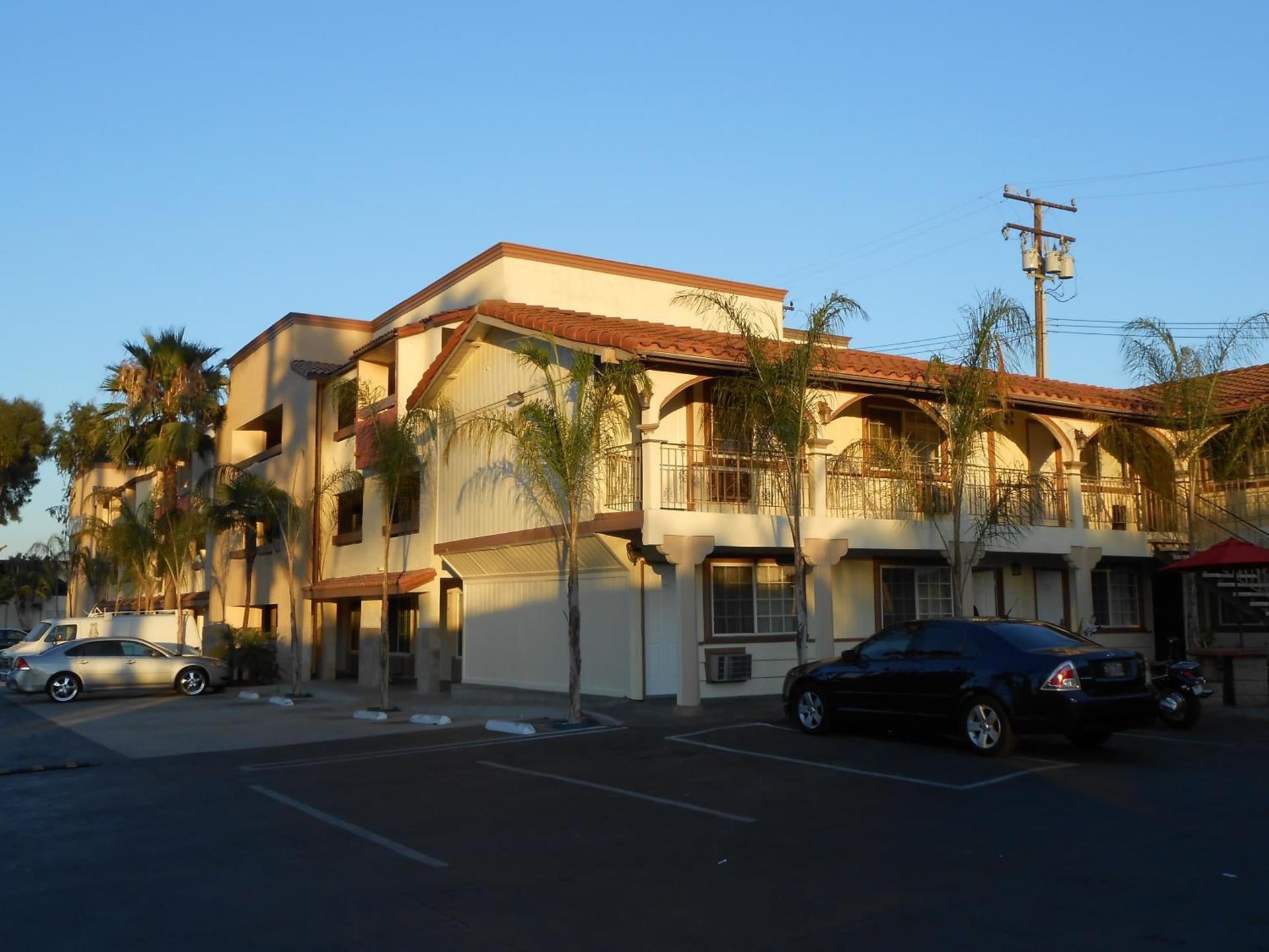 Best Inn & Suites photo 1