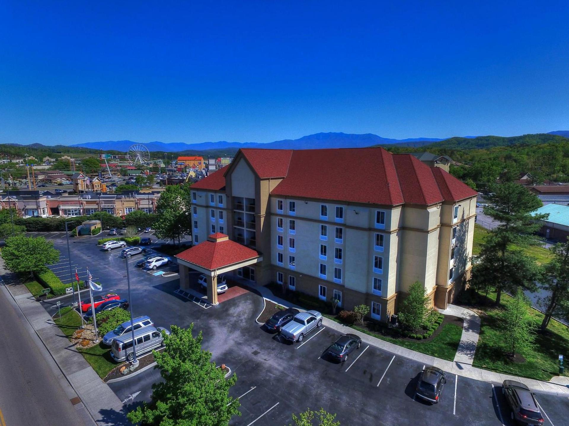 La Quinta by Wyndham Pigeon Forge photo 10