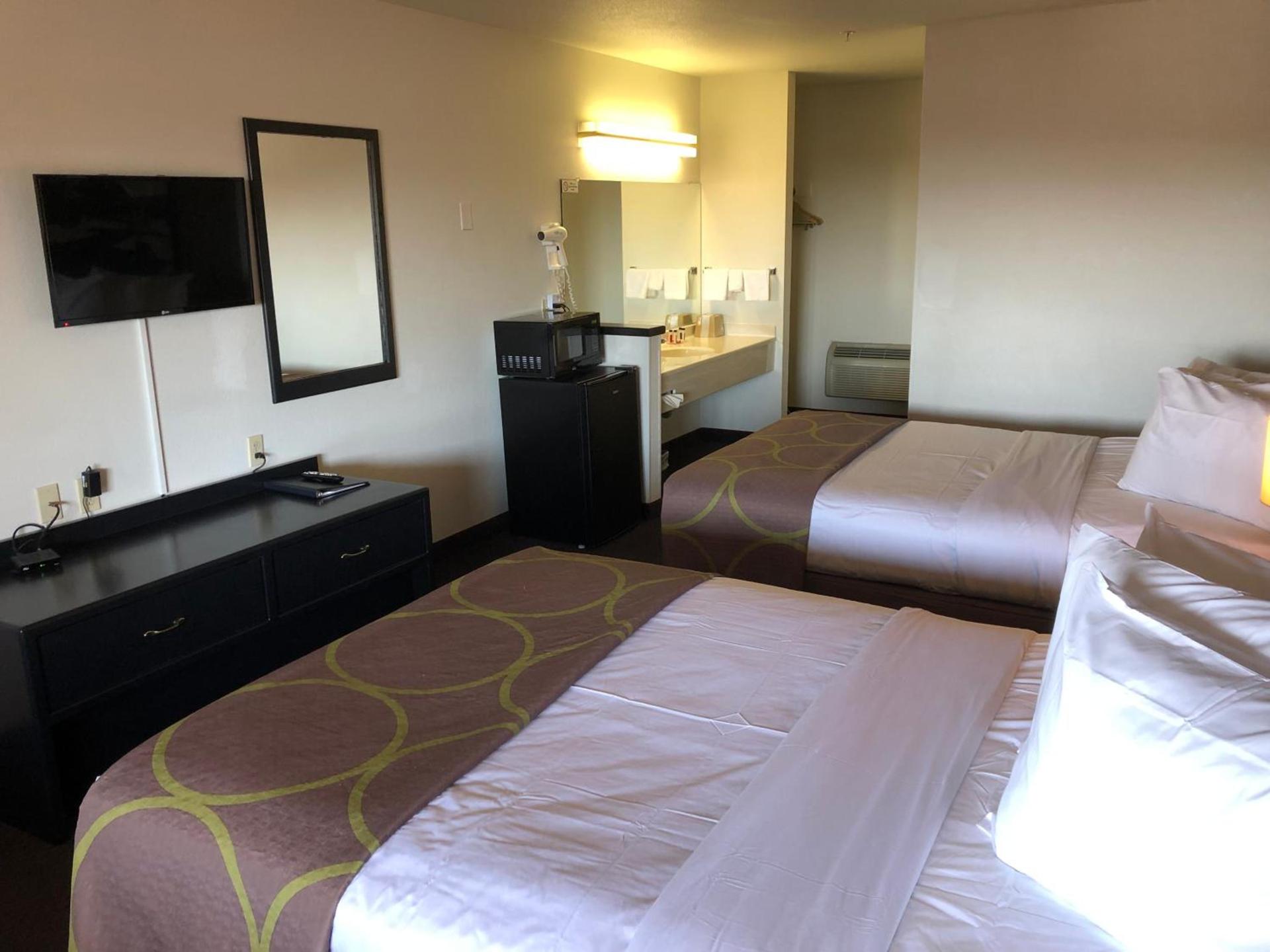 Super 8 by Wyndham Fernley photo 16