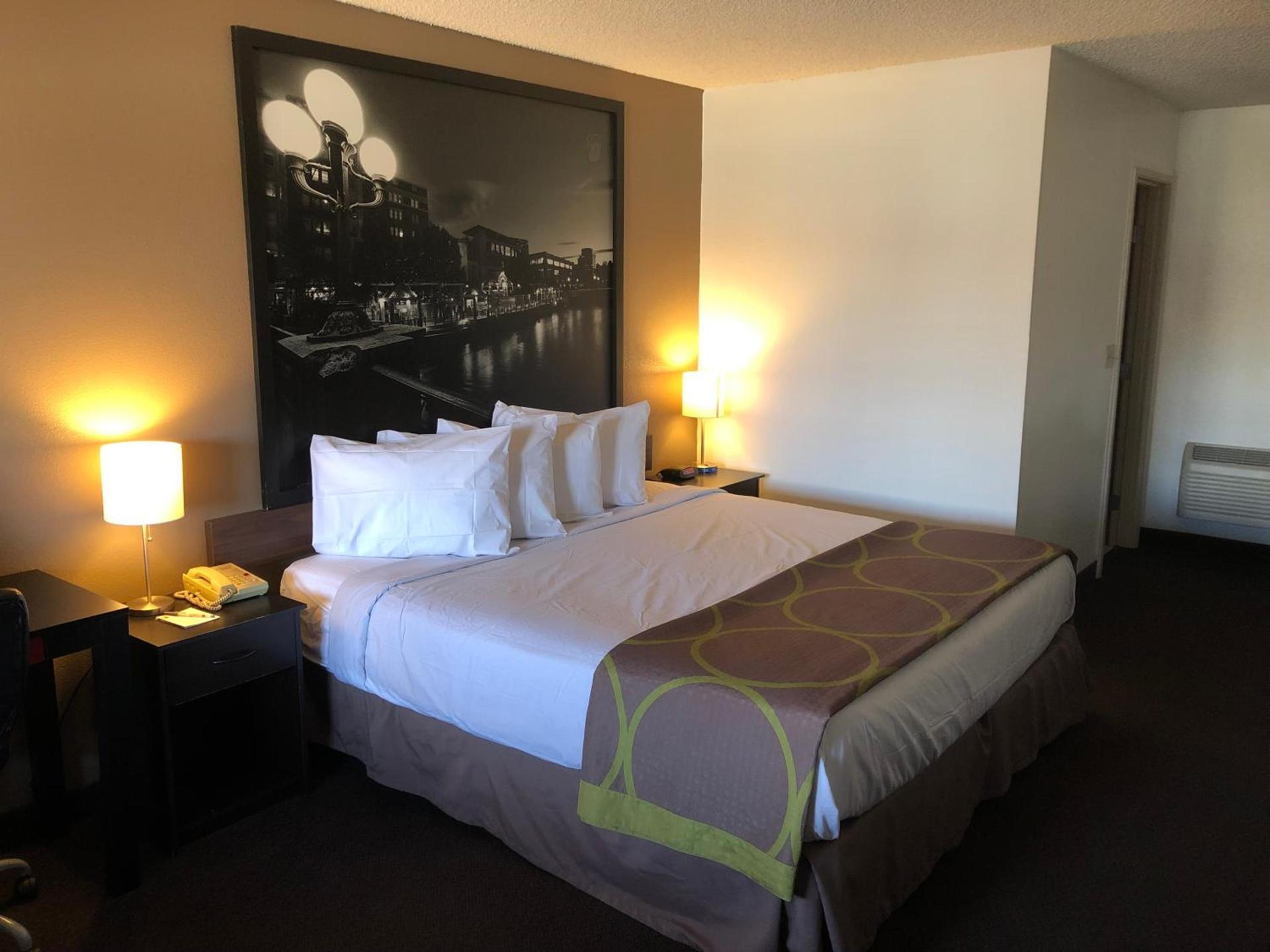 Super 8 by Wyndham Fernley photo 21