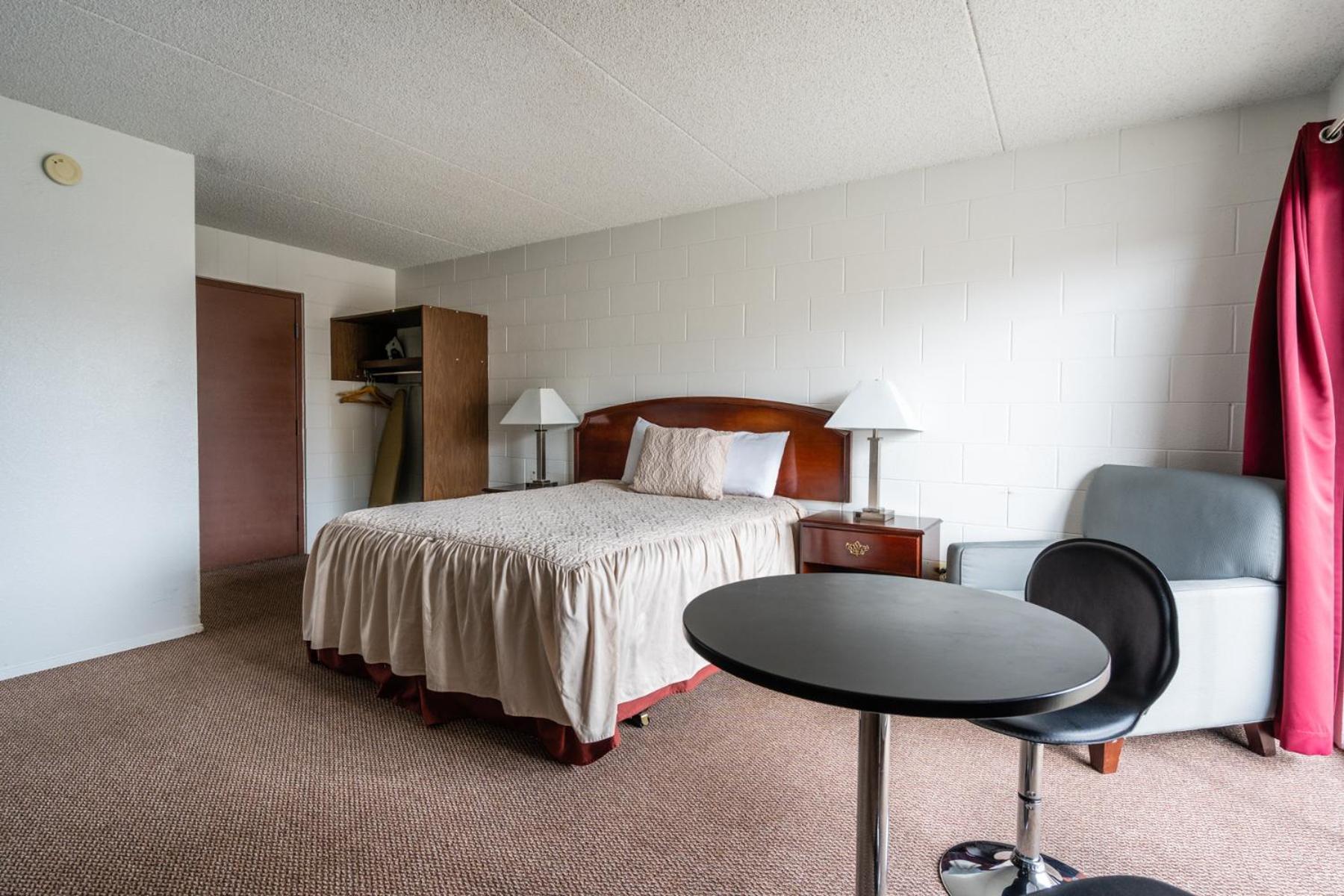 M&M Motel photo 15