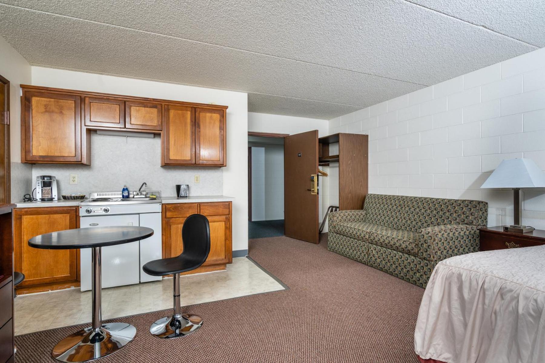 M&M Motel photo 14