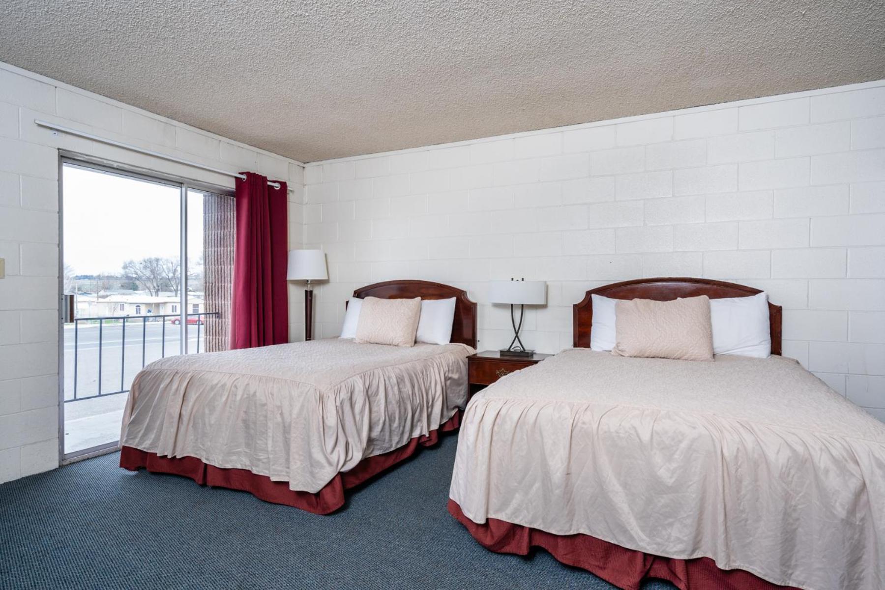 M&M Motel photo 11