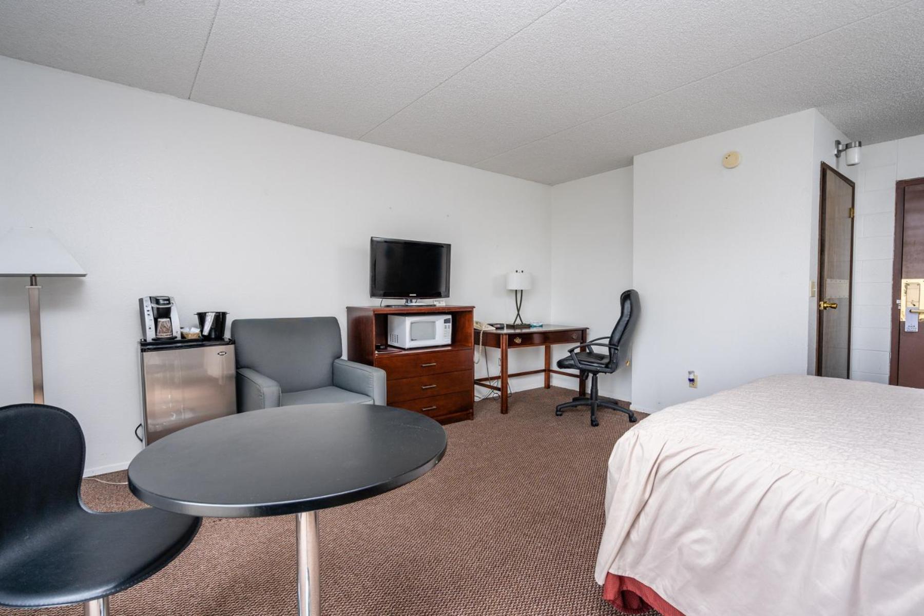 M&M Motel photo 8