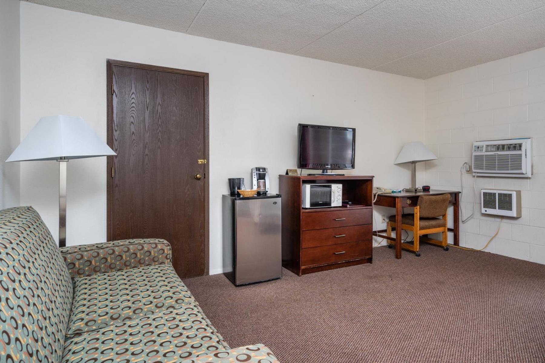 M&M Motel photo 24