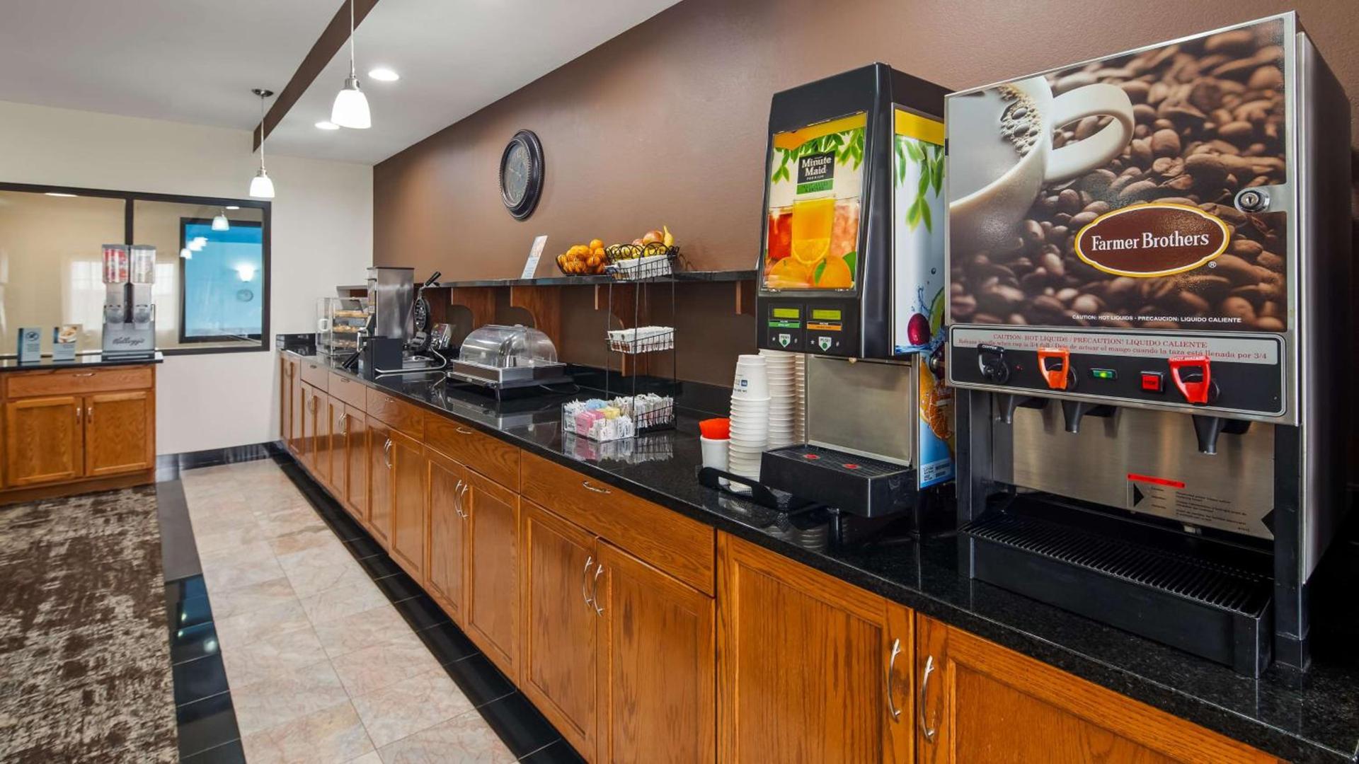 Best Western Plus Wakeeney Inn & Suites photo 7