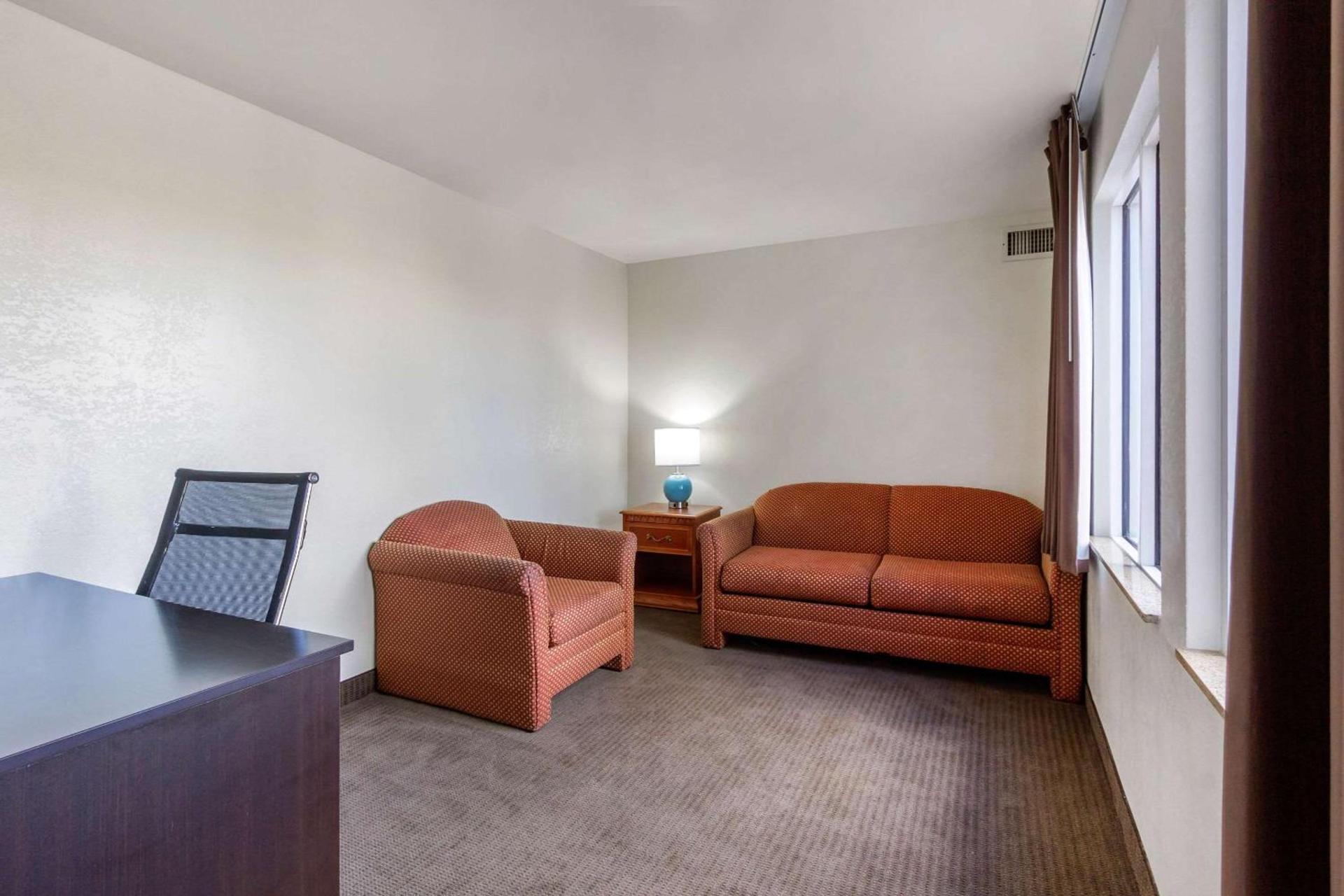 Sleep Inn near Busch Gardens - USF photo 36