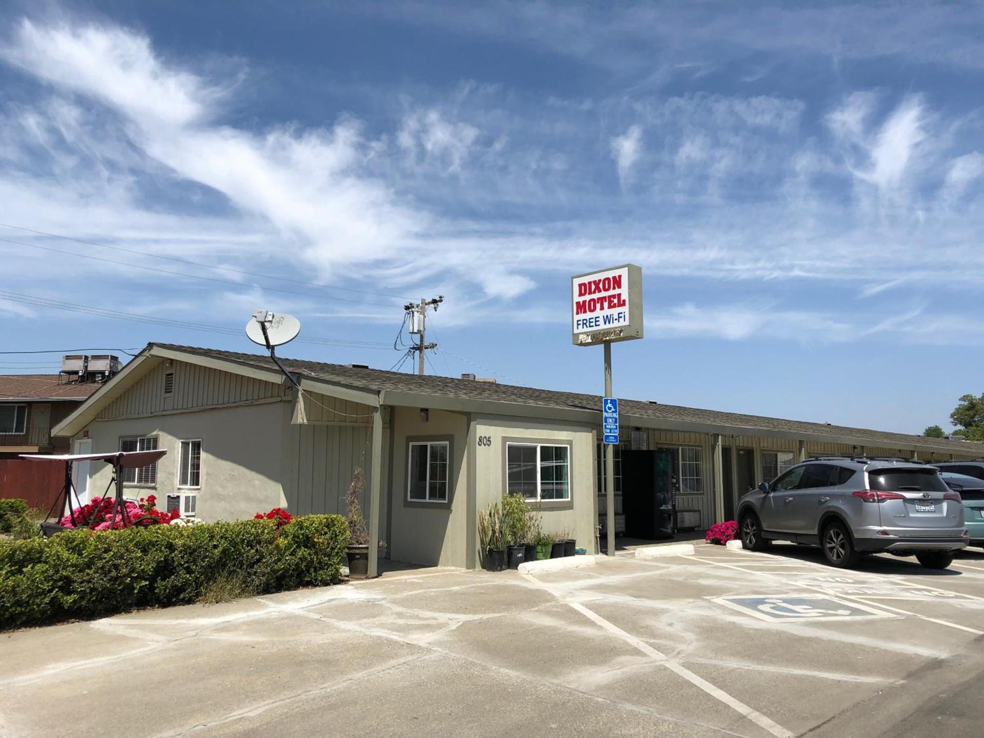 Dixon Motel photo 22