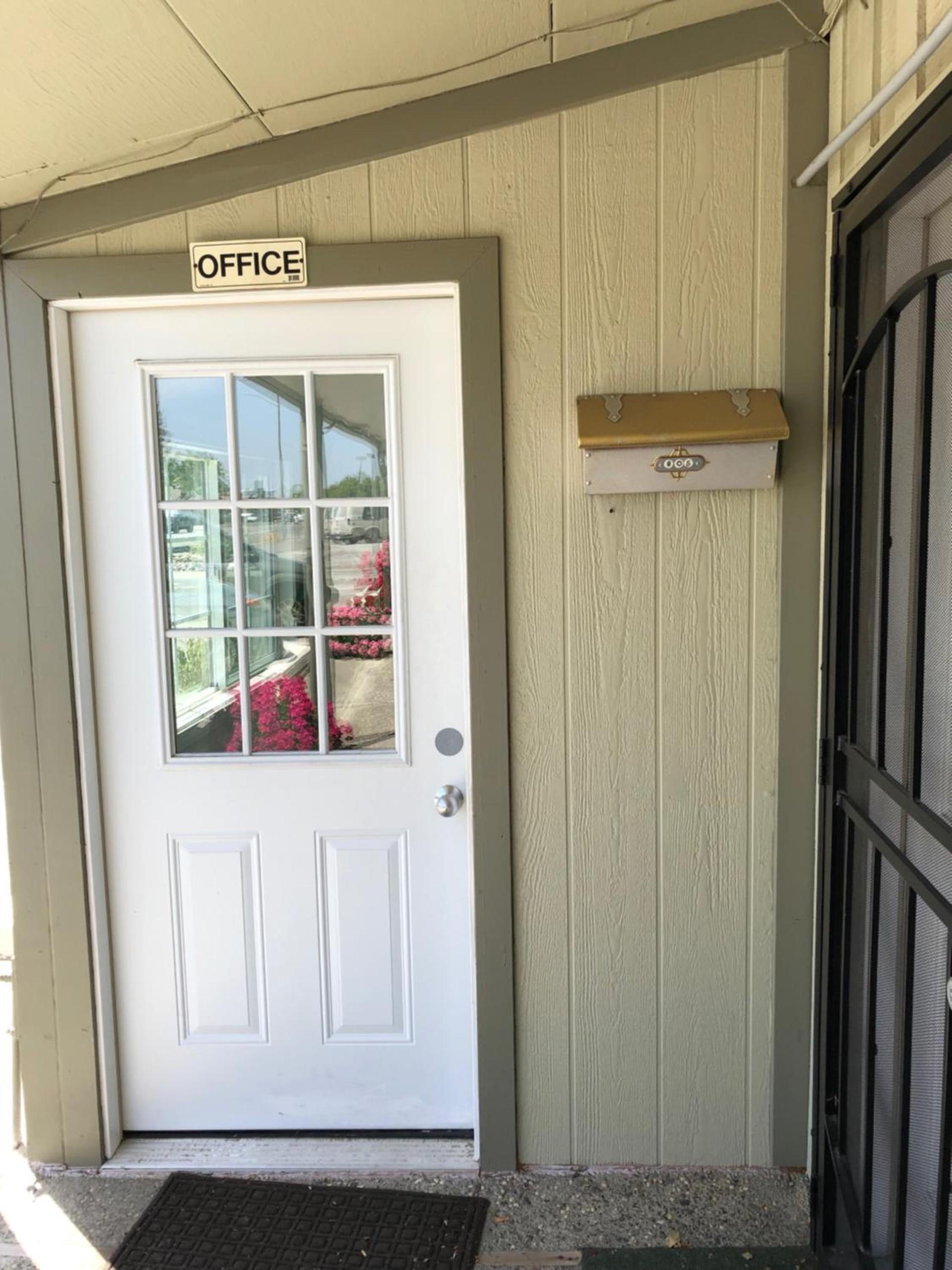 Dixon Motel photo 8