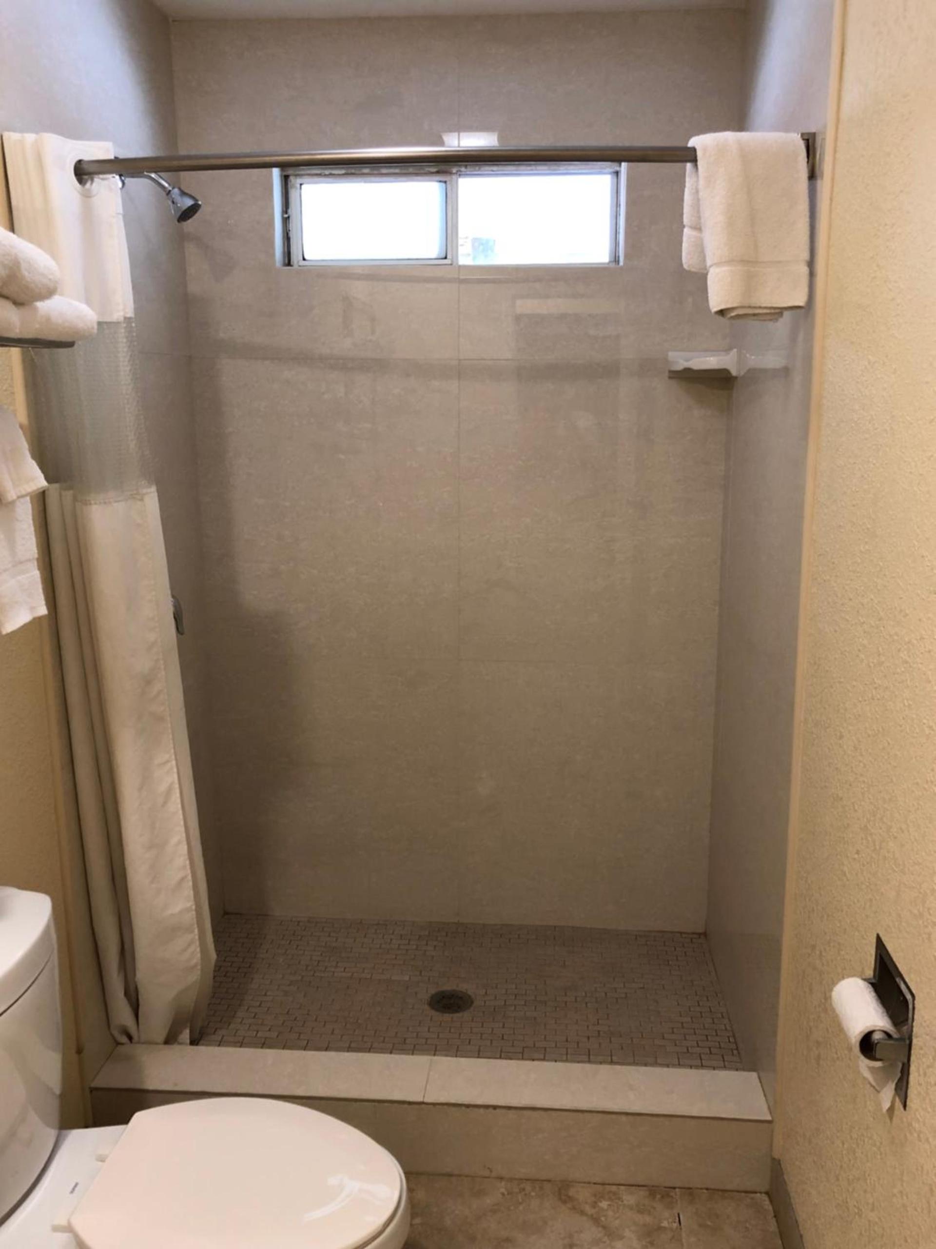 Dixon Motel photo 15