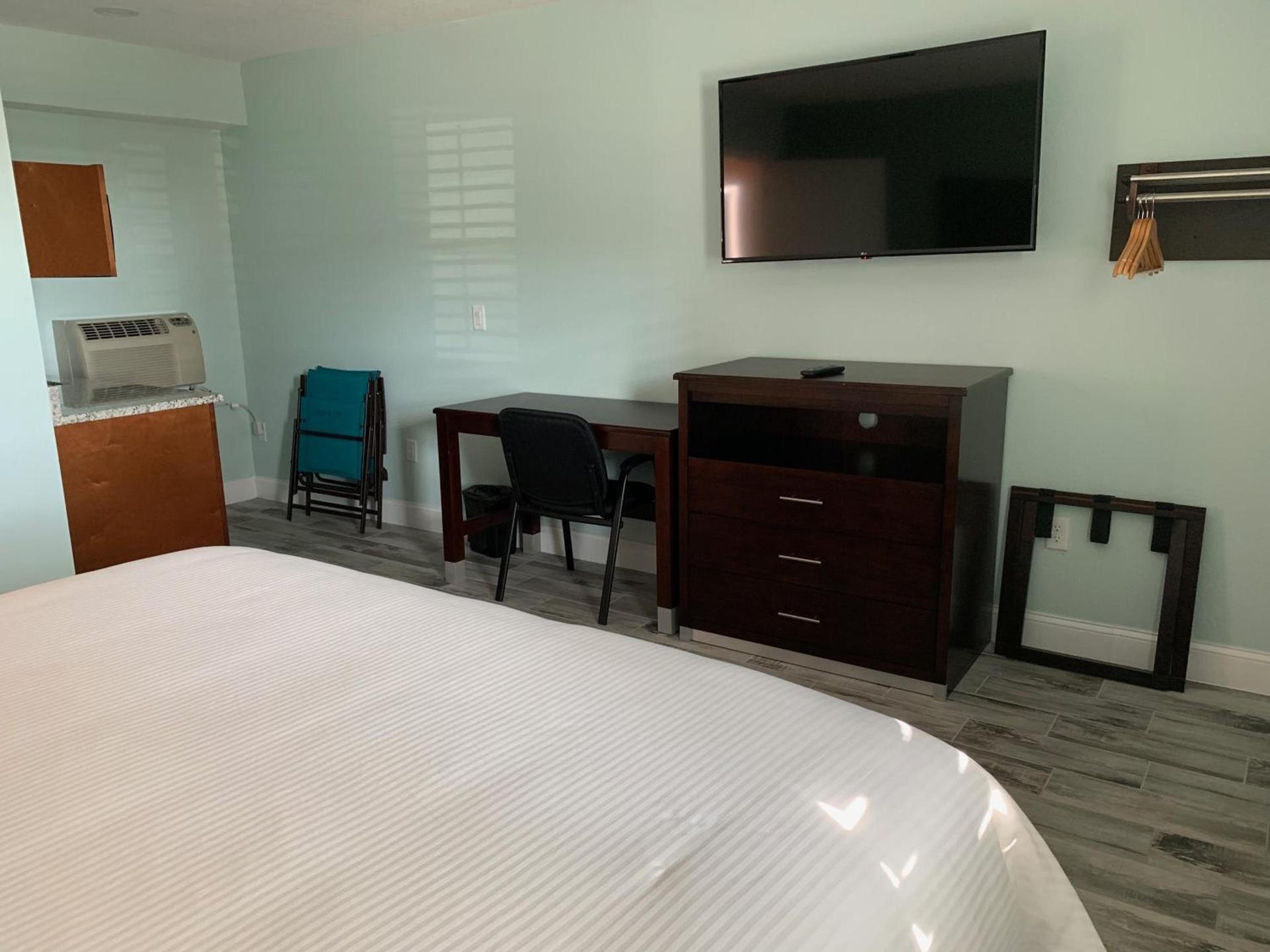 Atlantic Shores Motel photo 39