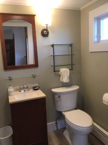 Seafarer Inn photo 8