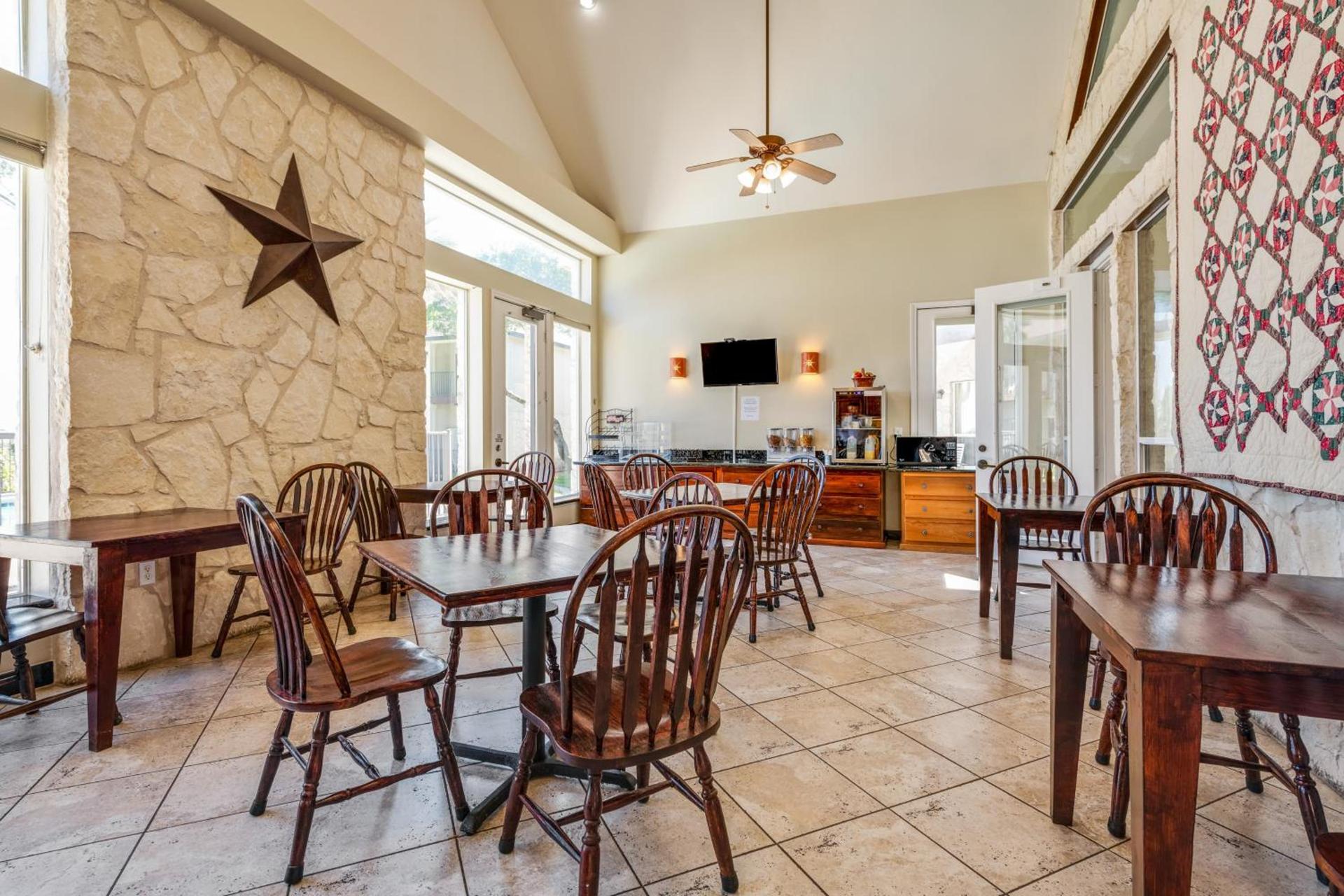 Mountain Star Lodge photo 2