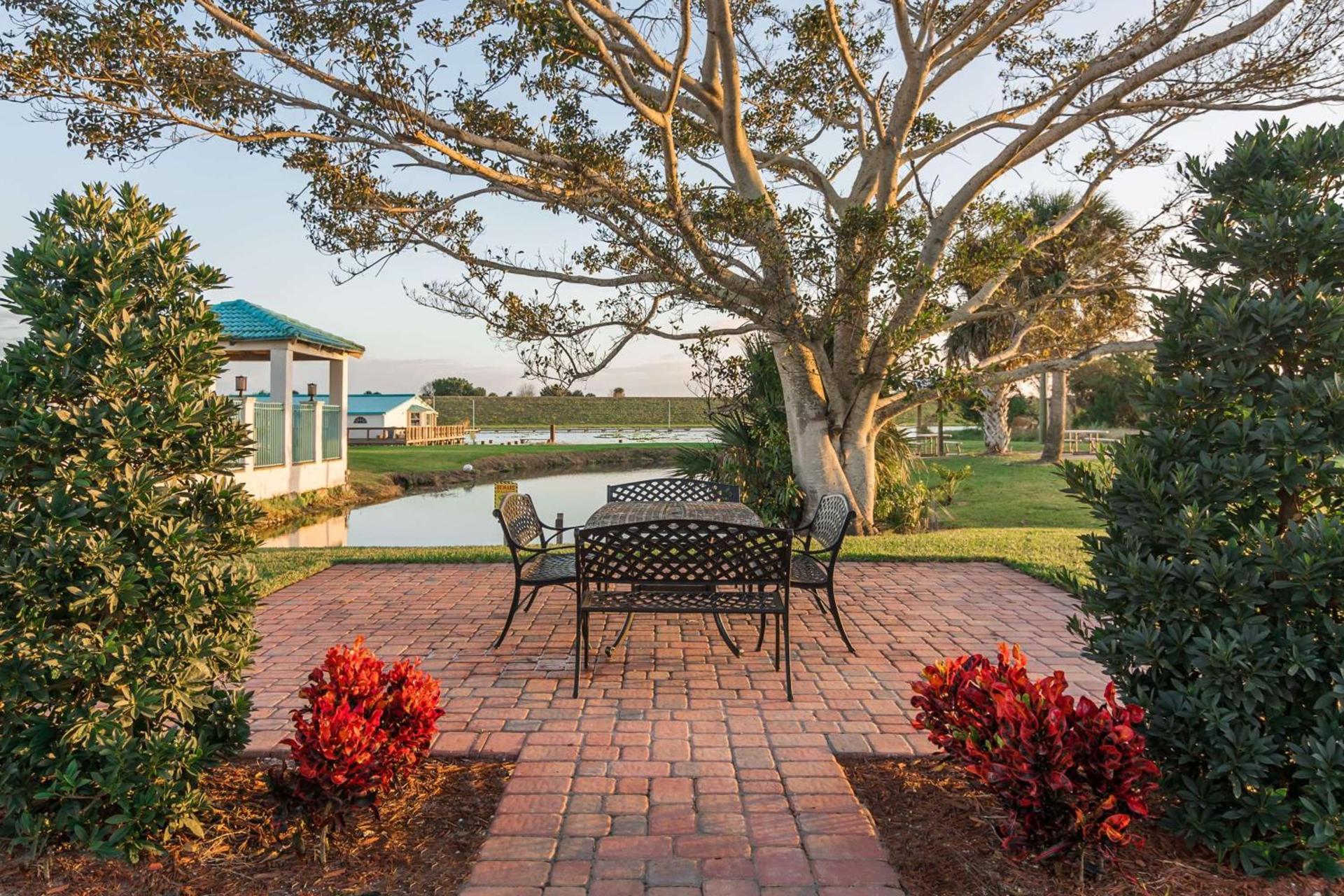Lakeshore Resort and Marina photo 80